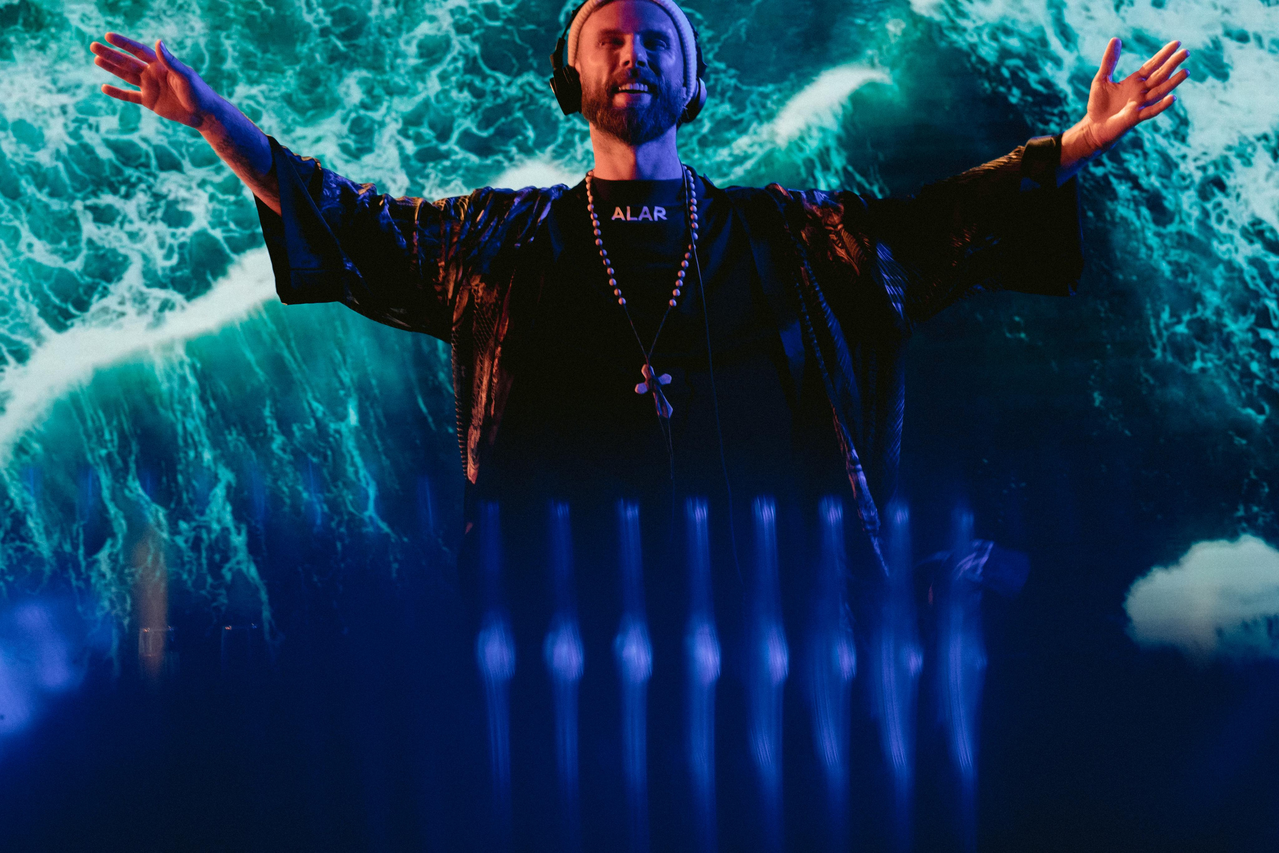 TOPGRADE MERCURY. Wedding & Documentary Photographer based in Nuremberg — available across Europe & Turkey | Vitalii Nasonov