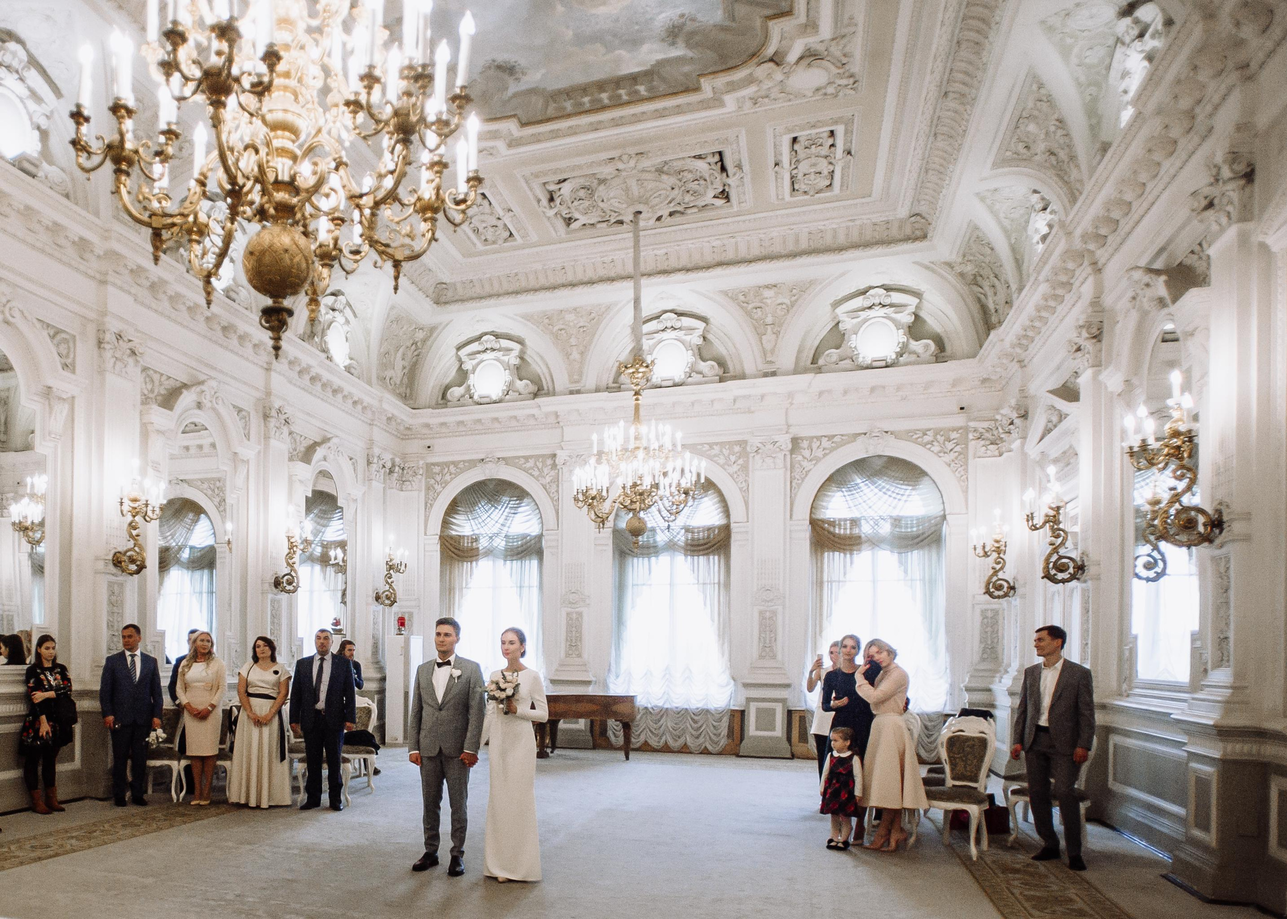 Dizzy. Wedding & Documentary Photographer based in Nuremberg — available across Europe & Turkey | Vitalii Nasonov