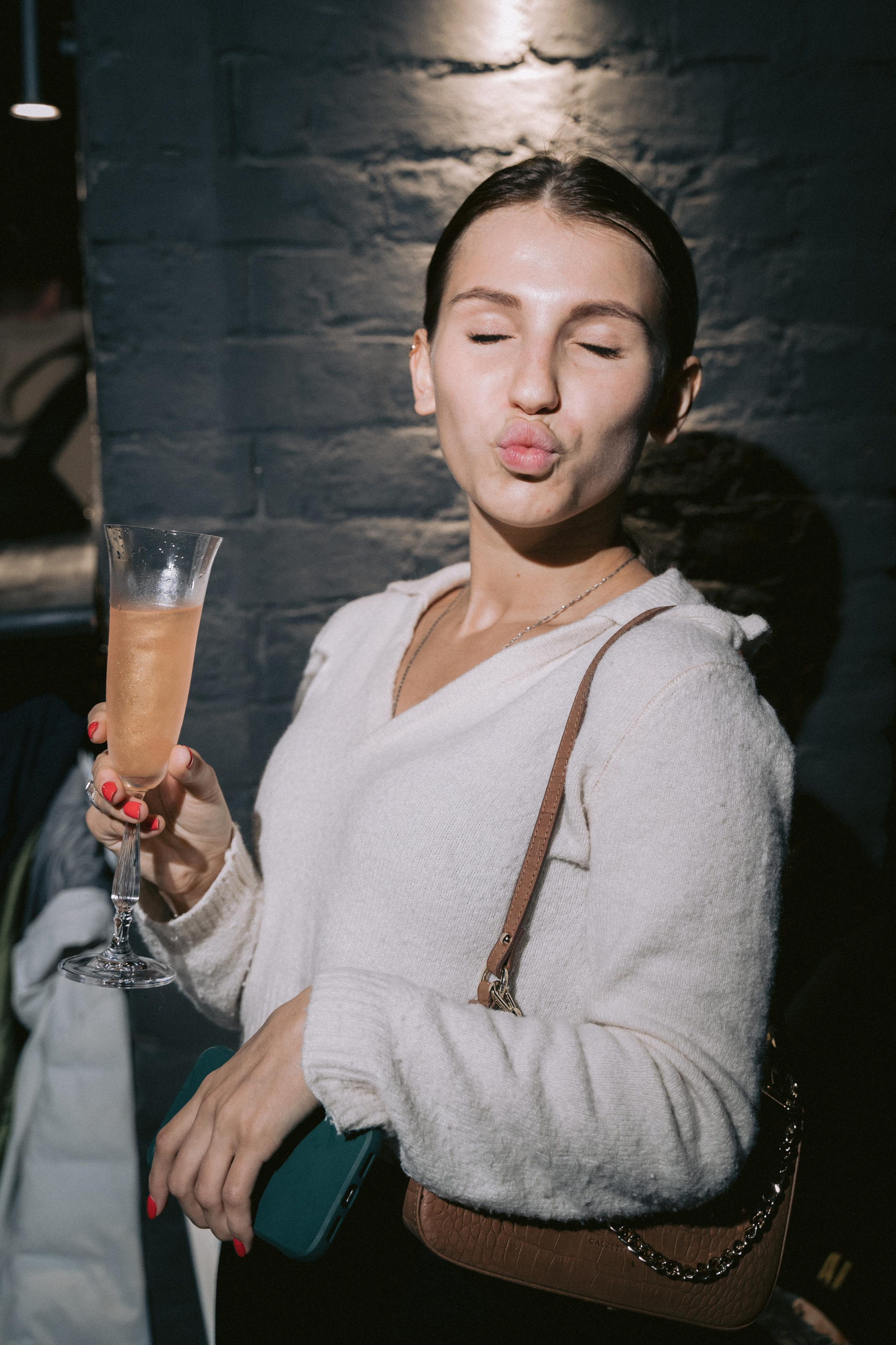 AndMe Bar. Wedding & Documentary Photographer based in Nuremberg — available across Europe & Turkey | Vitalii Nasonov