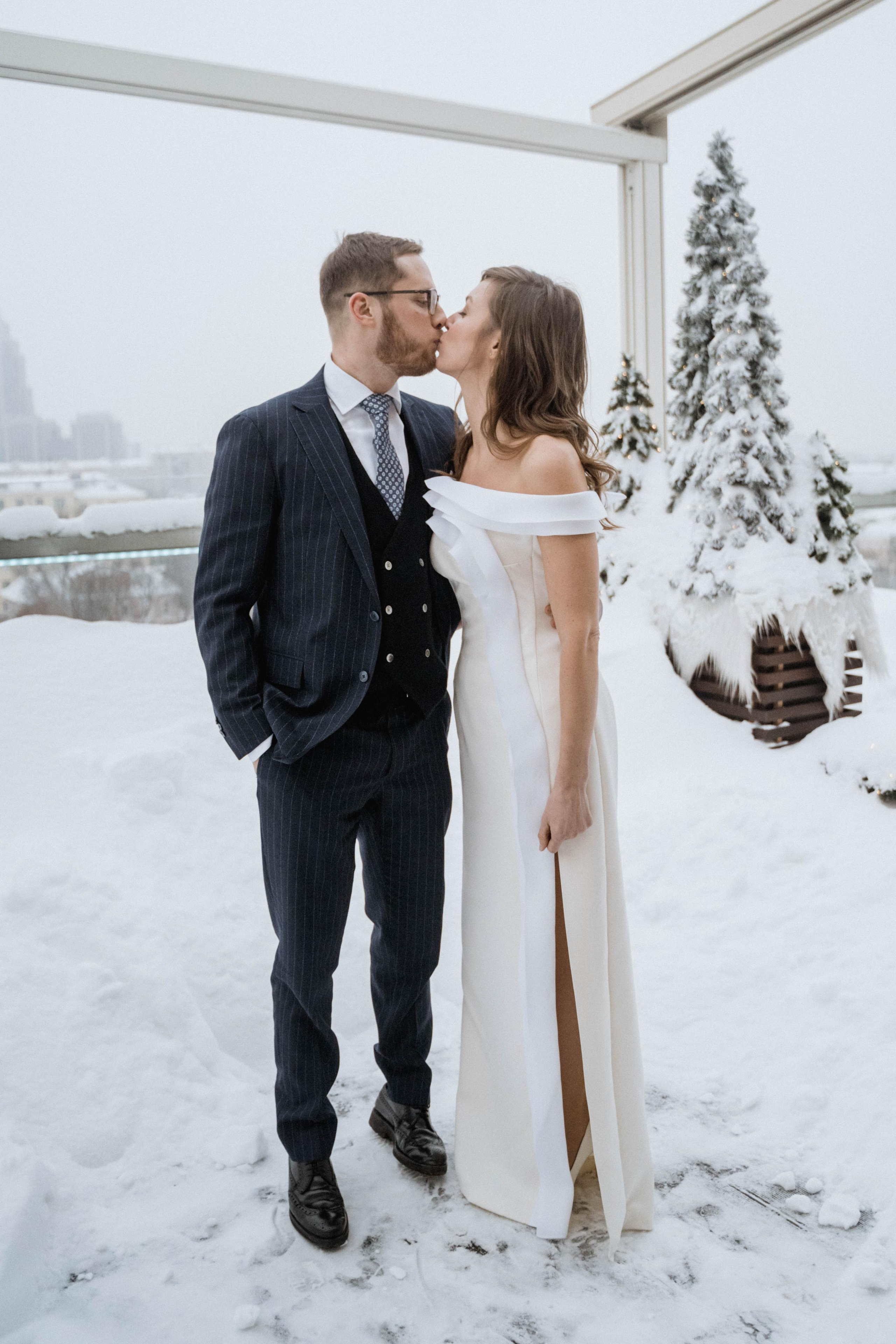 Snowy Space. Wedding & Documentary Photographer based in Nuremberg — available across Europe & Turkey | Vitalii Nasonov