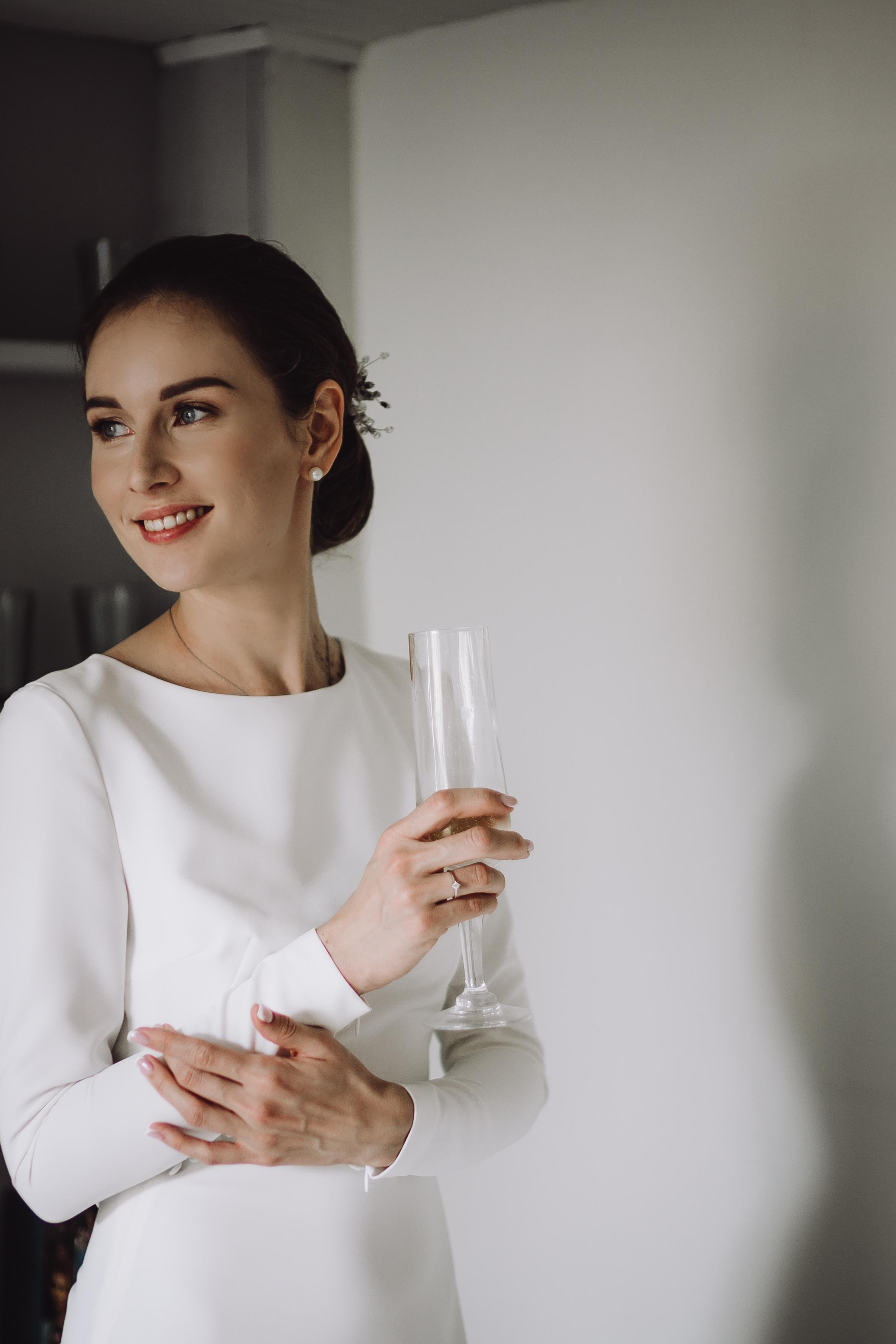 Dizzy. Wedding & Documentary Photographer based in Nuremberg — available across Europe & Turkey | Vitalii Nasonov