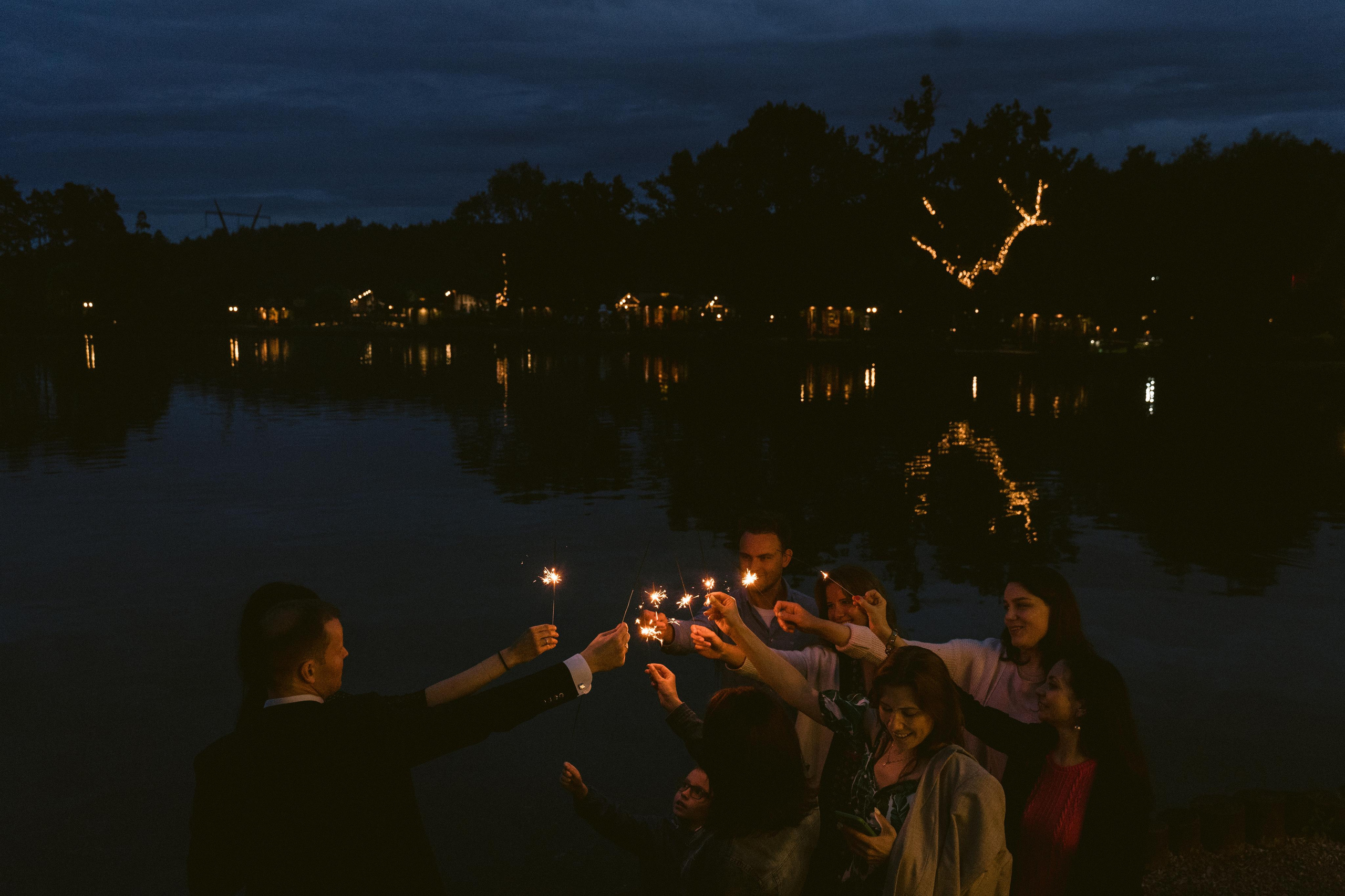 A sea of hugs. Wedding & Documentary Photographer based in Nuremberg — available across Europe & Turkey | Vitalii Nasonov