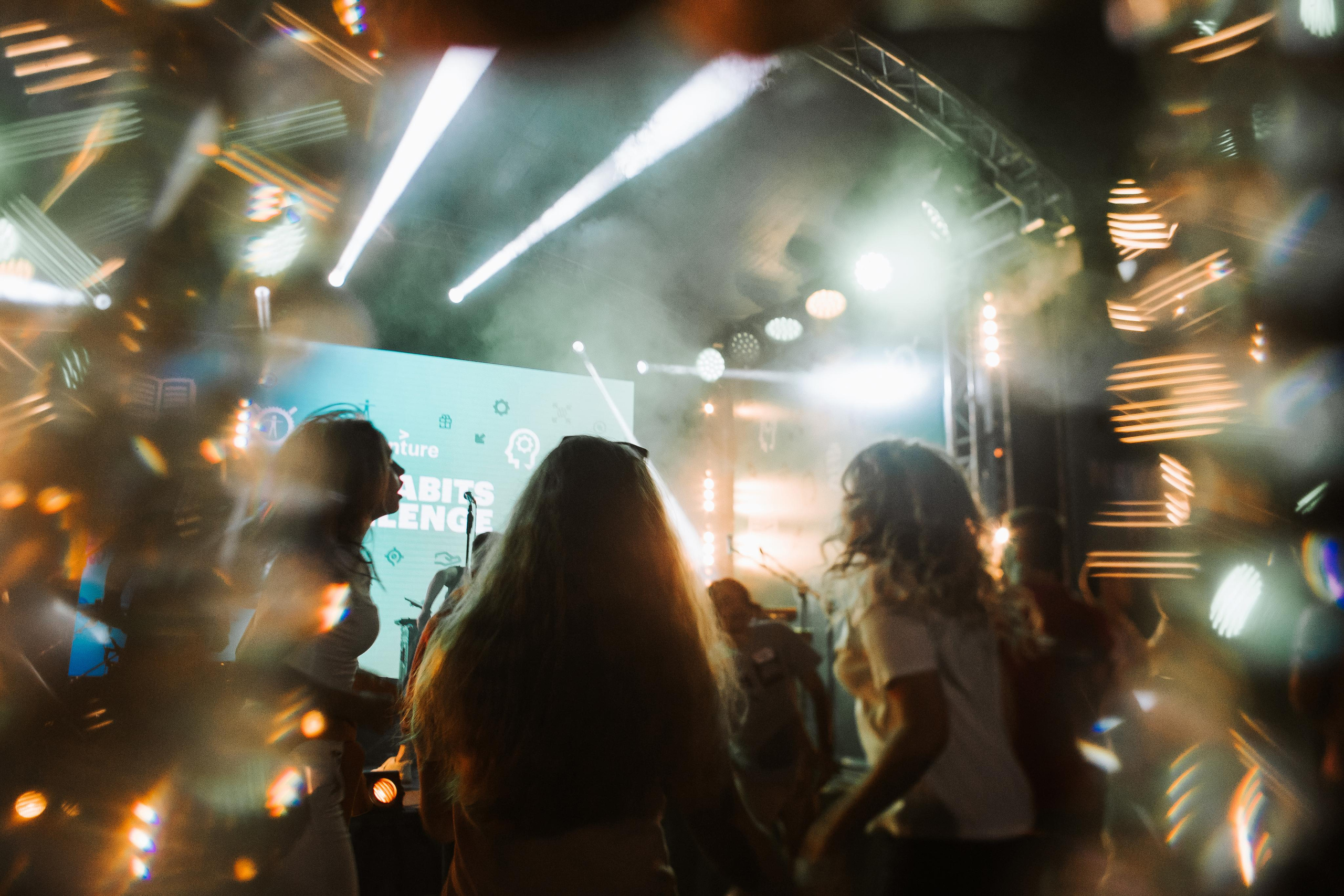 Assenture Habits New Me. Wedding & Documentary Photographer based in Nuremberg — available across Europe & Turkey | Vitalii Nasonov