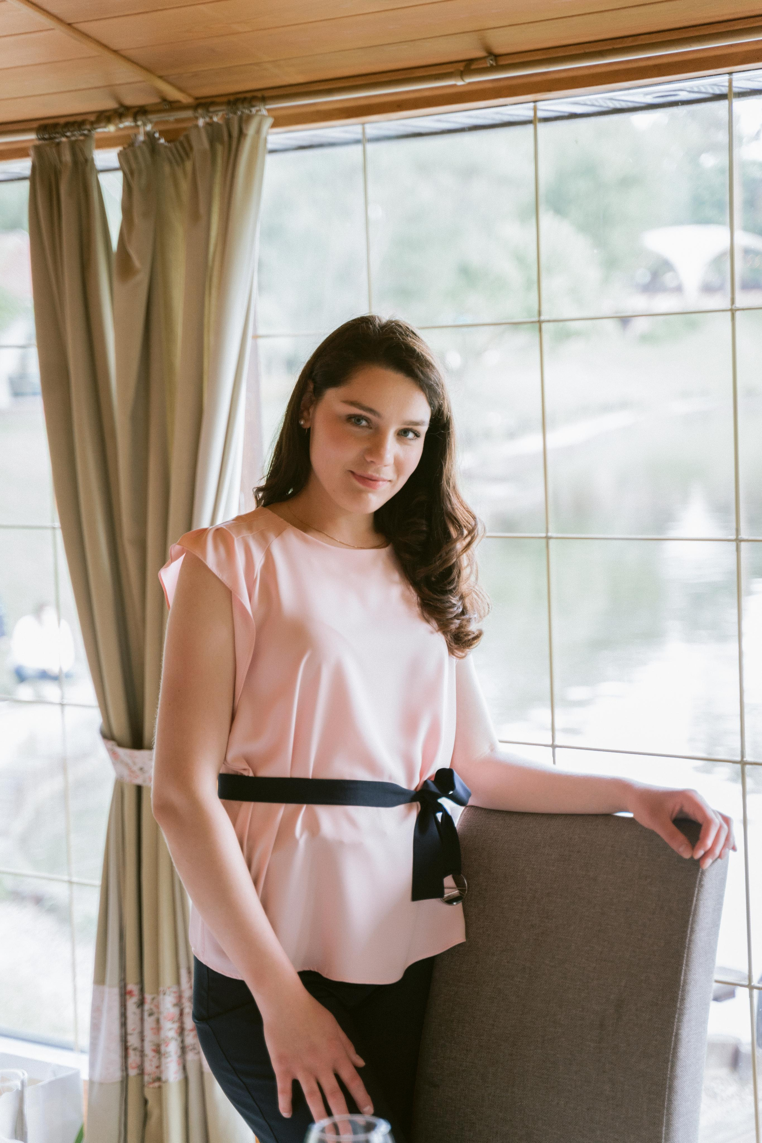 A sea of hugs. Wedding & Documentary Photographer based in Nuremberg — available across Europe & Turkey | Vitalii Nasonov