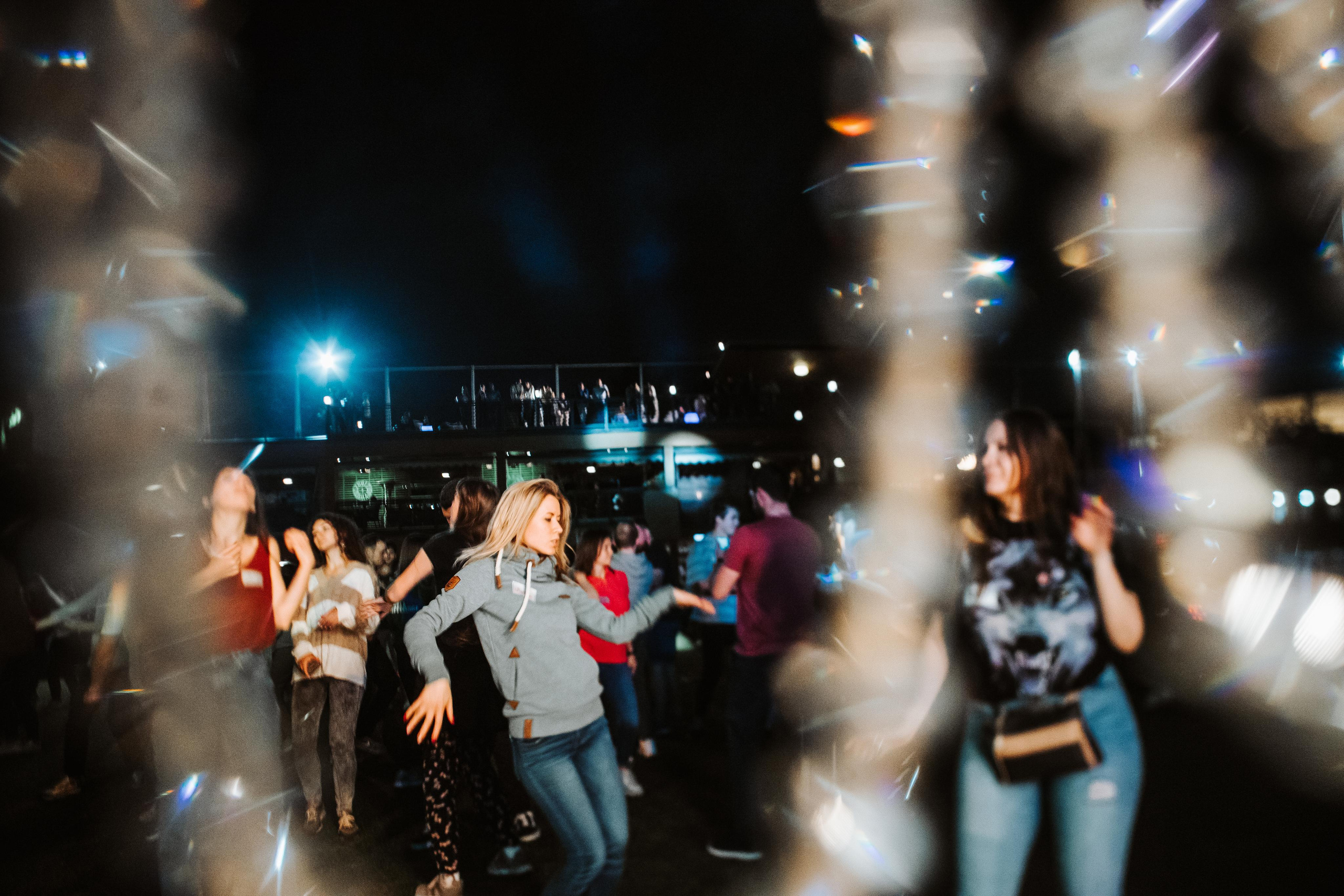 Assenture Habits New Me. Wedding & Documentary Photographer based in Nuremberg — available across Europe & Turkey | Vitalii Nasonov