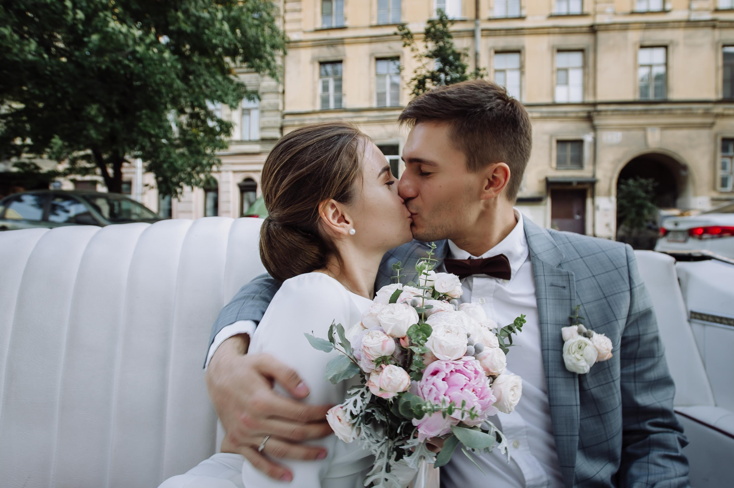 Dizzy. Wedding & Documentary Photographer based in Nuremberg — available across Europe & Turkey | Vitalii Nasonov