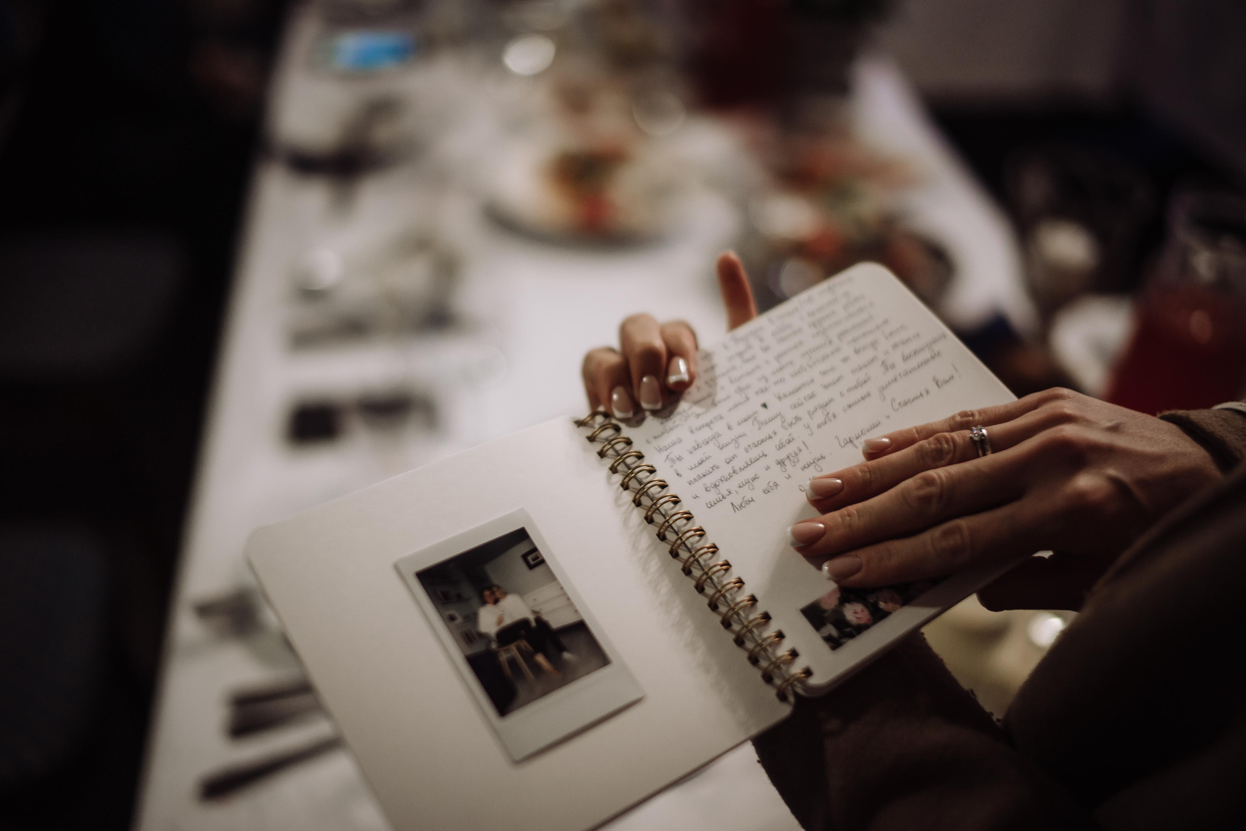 Dizzy. Wedding & Documentary Photographer based in Nuremberg — available across Europe & Turkey | Vitalii Nasonov