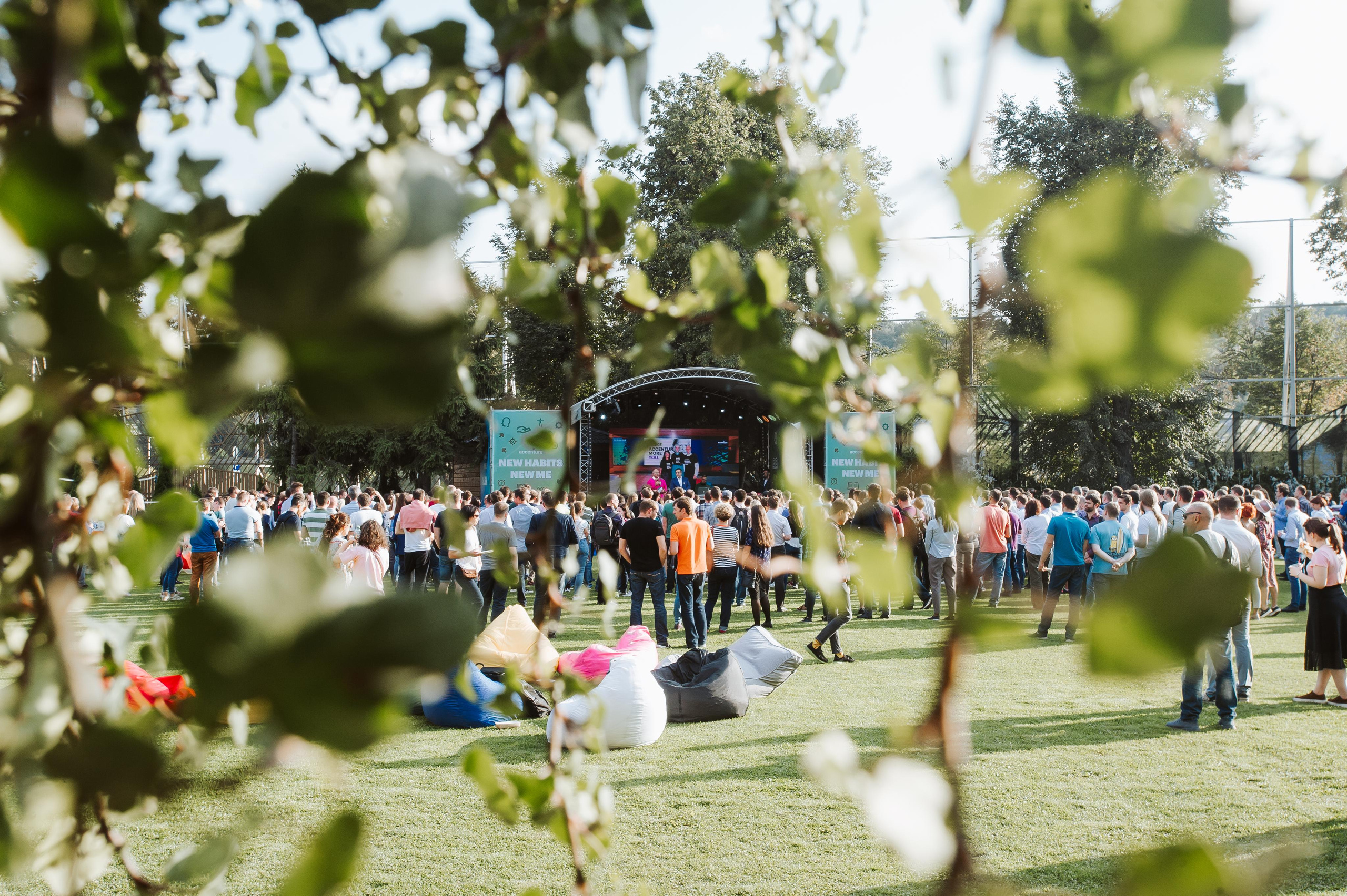 Assenture Habits New Me. Wedding & Documentary Photographer based in Nuremberg — available across Europe & Turkey | Vitalii Nasonov