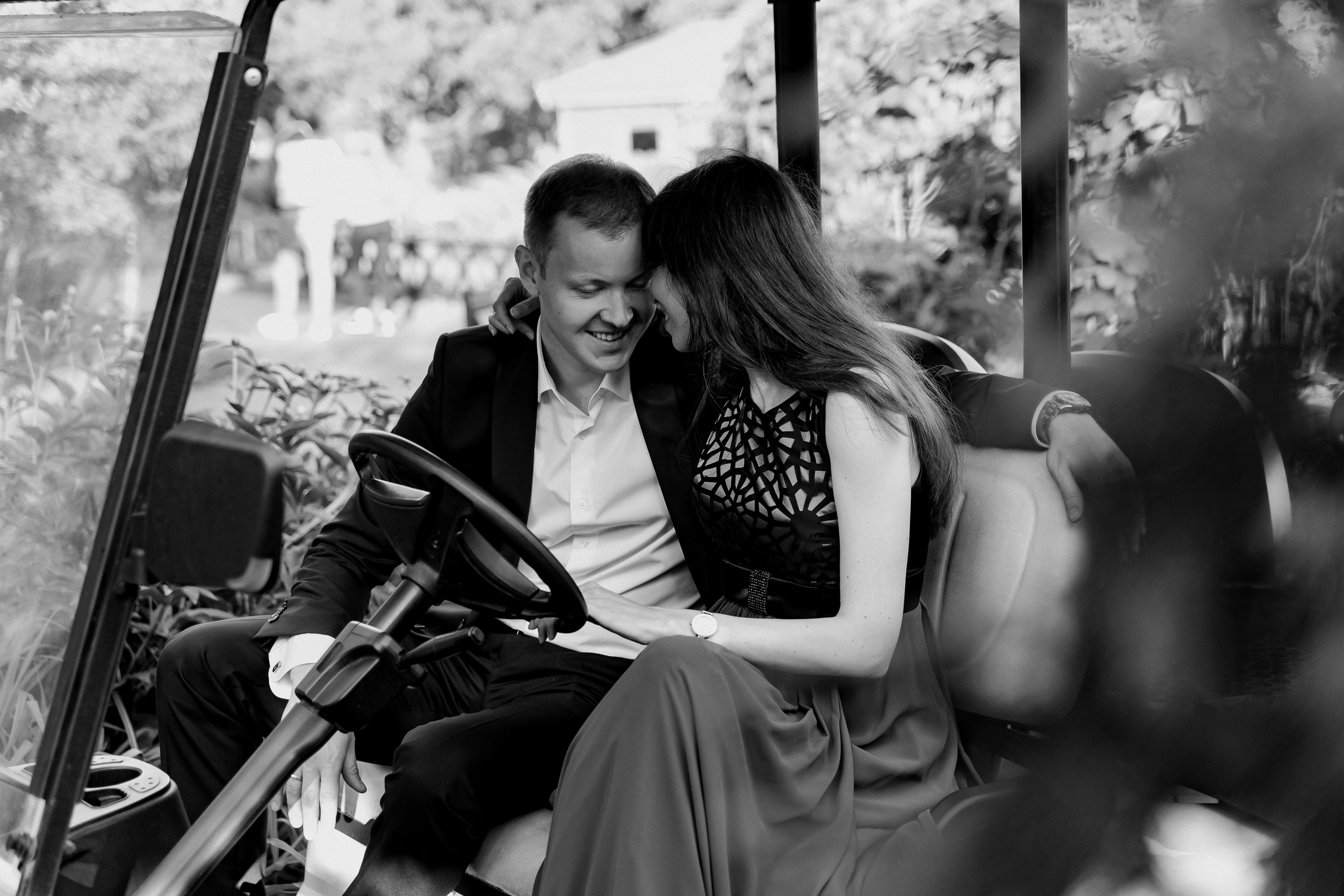 A sea of hugs. Wedding & Documentary Photographer based in Nuremberg — available across Europe & Turkey | Vitalii Nasonov