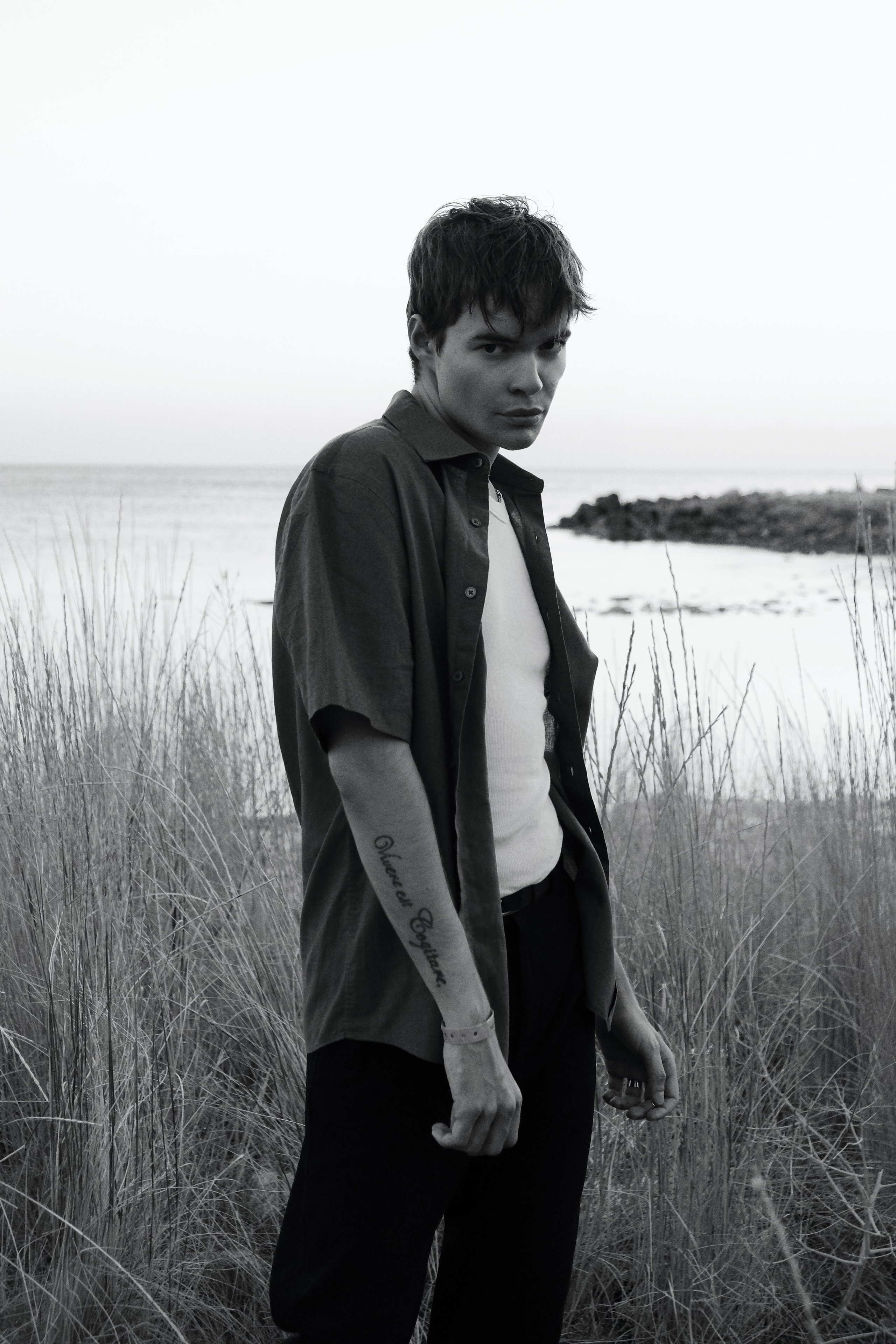 Юноша у моря. Gerasko Aleks — Портрет, кричащий тишиной