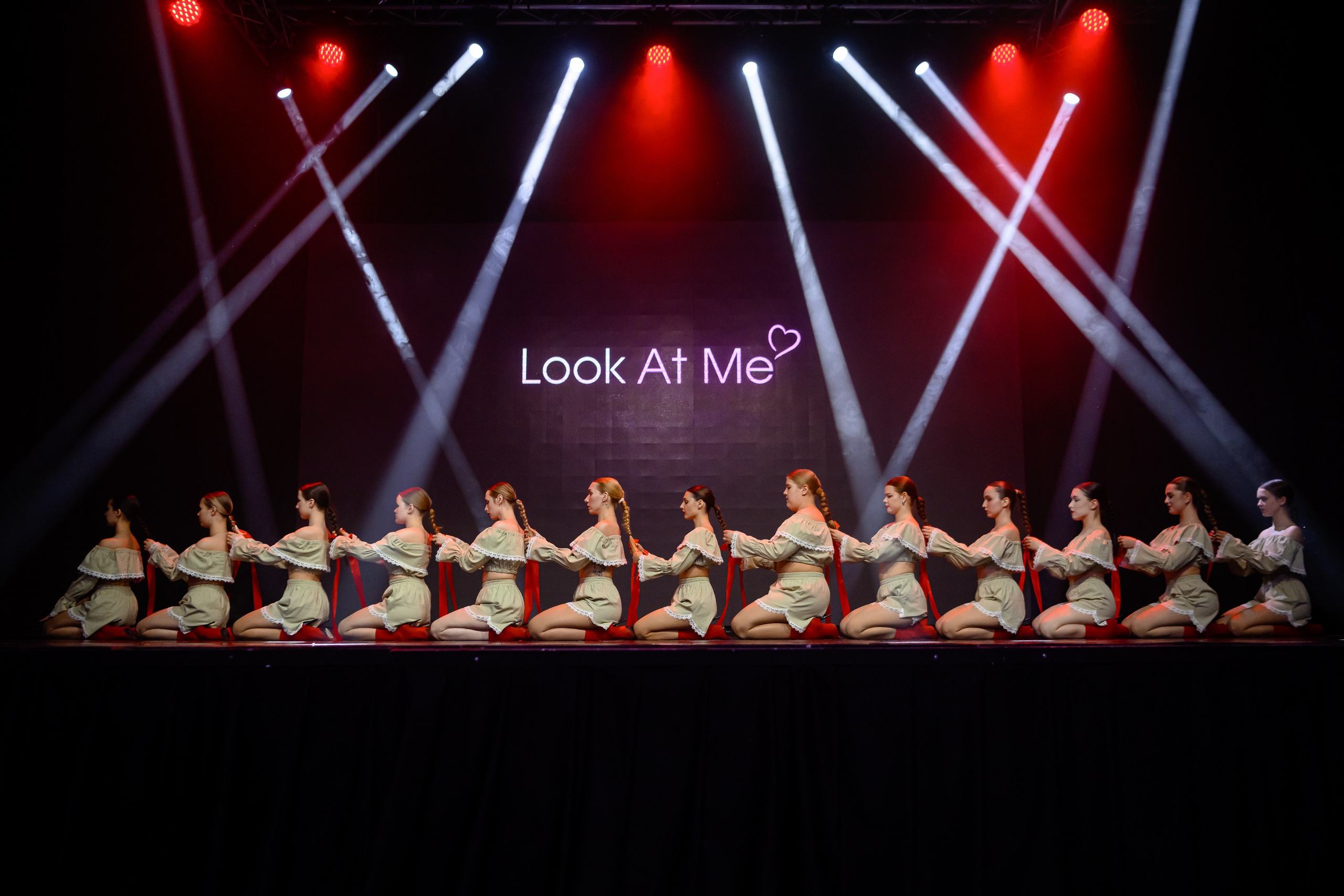 Look at me. Репортажный фотограф в Санкт-Петербурге Алексеева Дарья