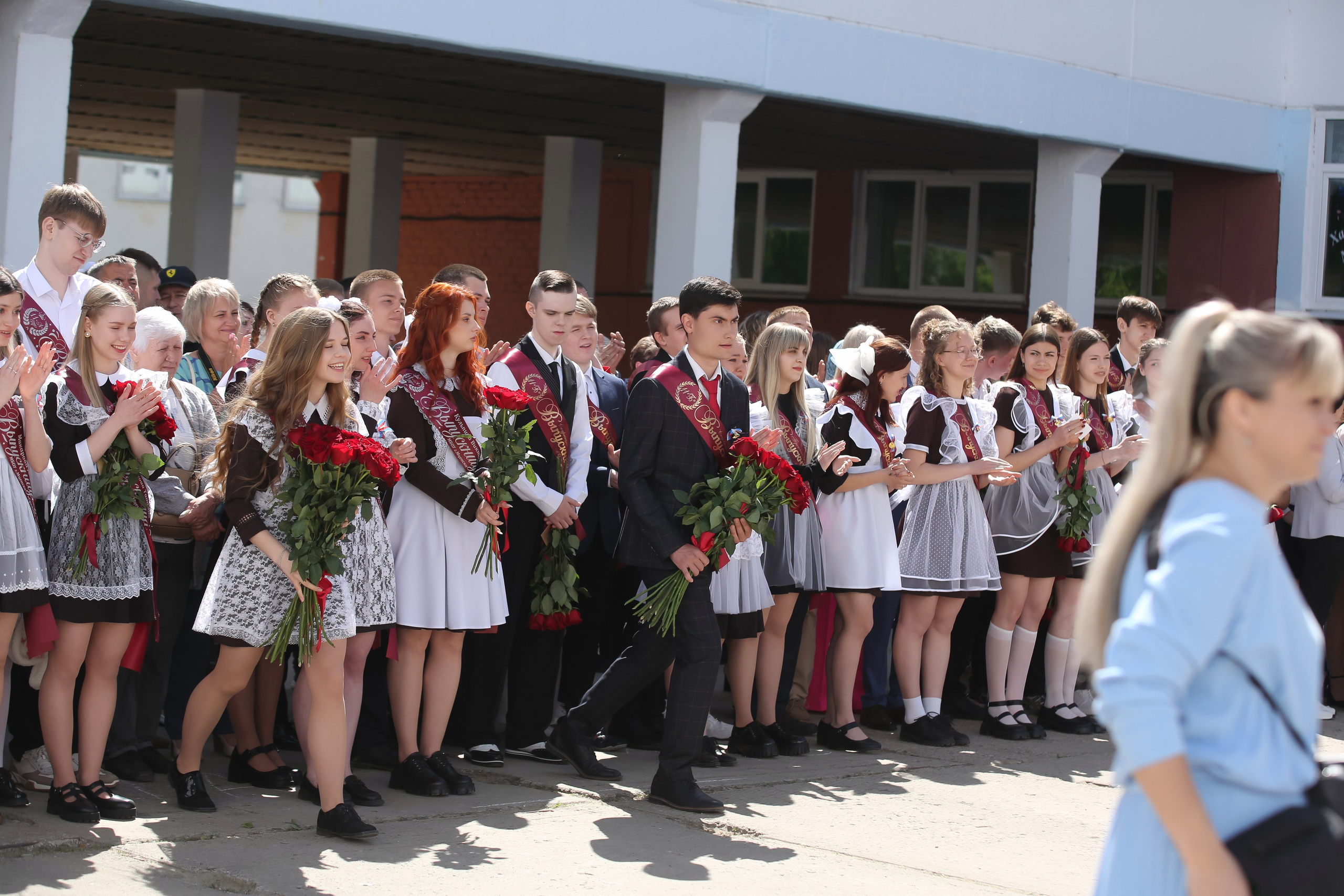 ЛИНЕЙКА «ПОСЛЕДНИЙ ЗВОНОК» 9 ШКОЛА 2024 г МЦЕНСК. ТВОЙ АЛЬБОМ / ТВОИ ПРАВИЛА