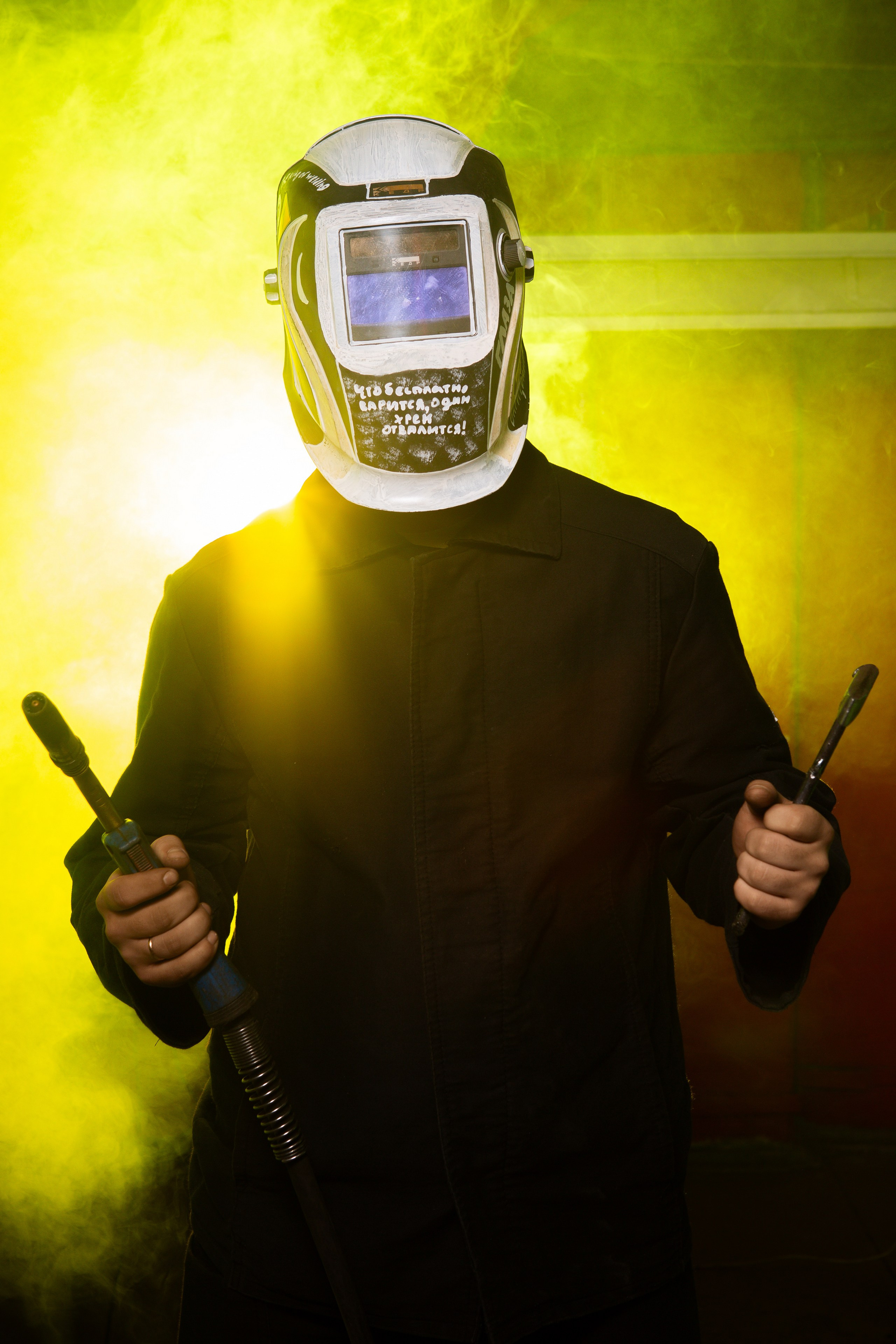 Портретная Фотосессия в Цеху для Выпускников Сварщиков | Твой Альбом Мценск. ТВОЙ АЛЬБОМ / ТВОИ ПРАВИЛА