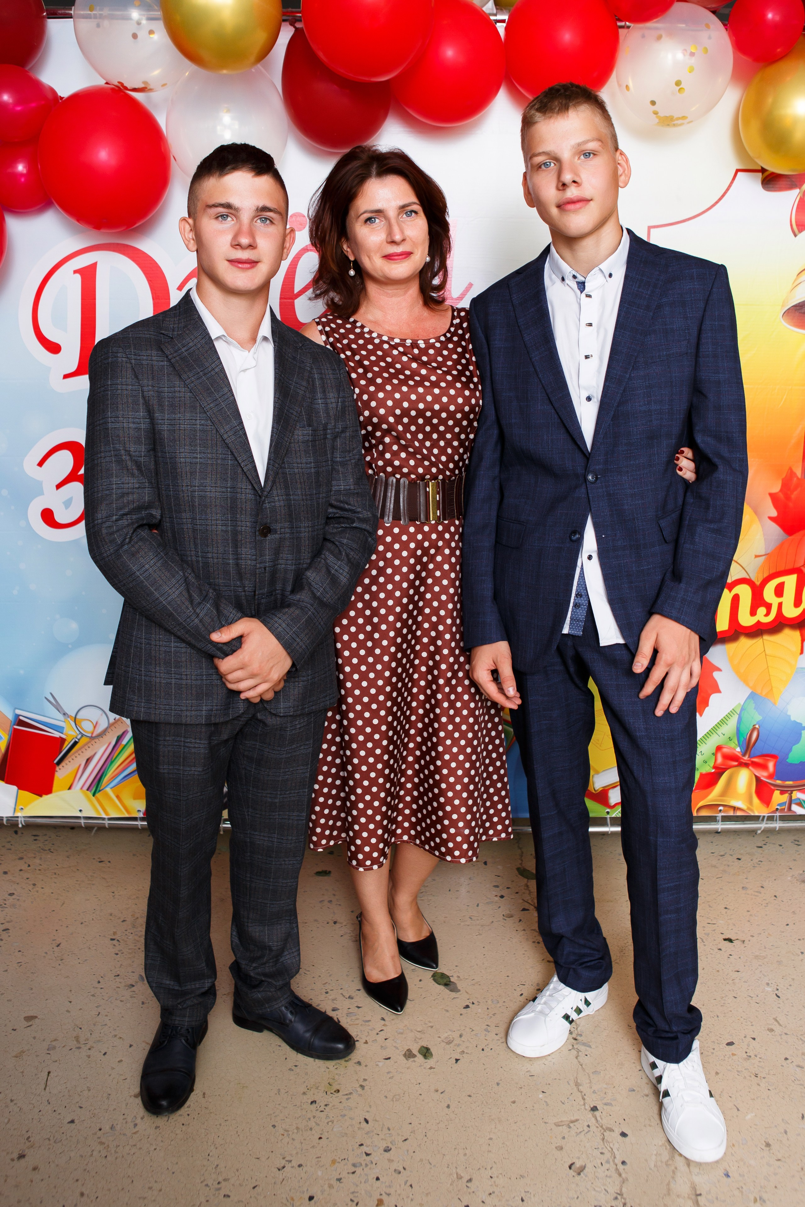 1 СЕНТЯБРЯ 2024 ГОДА — 9 ШКОЛА — ФОТОСЕССИЯ С РОДИТЕЛЯМИ. ТВОЙ АЛЬБОМ / ТВОИ ПРАВИЛА