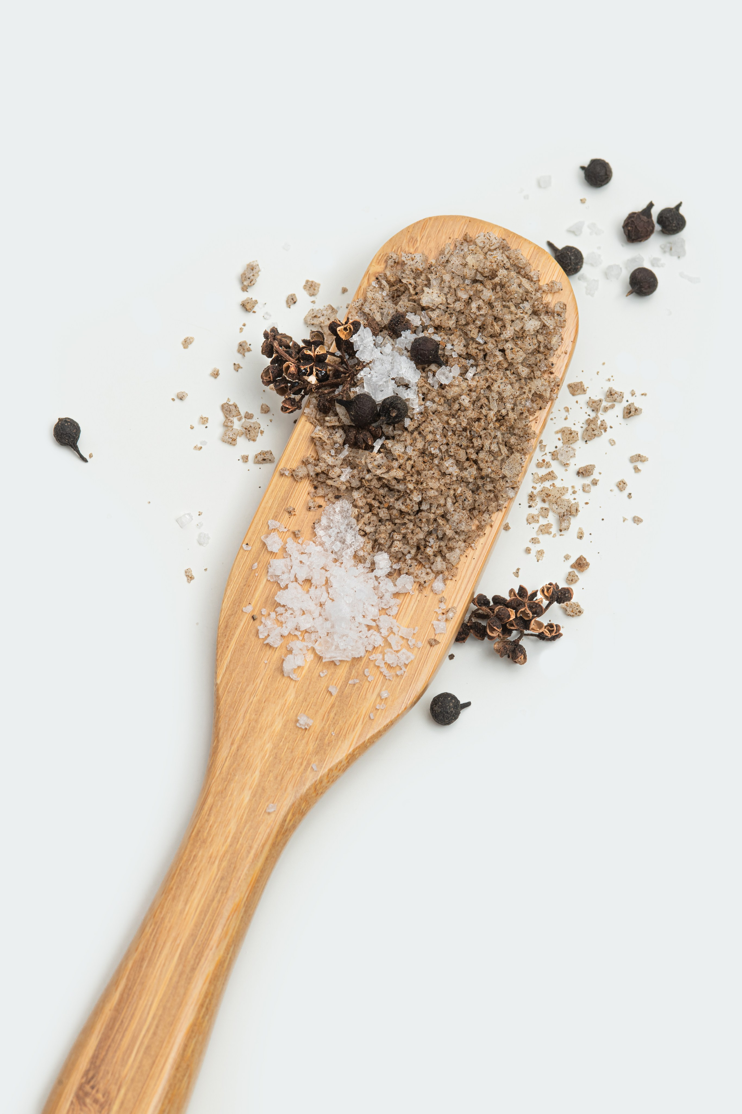 Смесь из перцев и соли. Фуд-съемка. Food фотосъемка. Предметная фотосъемка. Предметный фотограф.