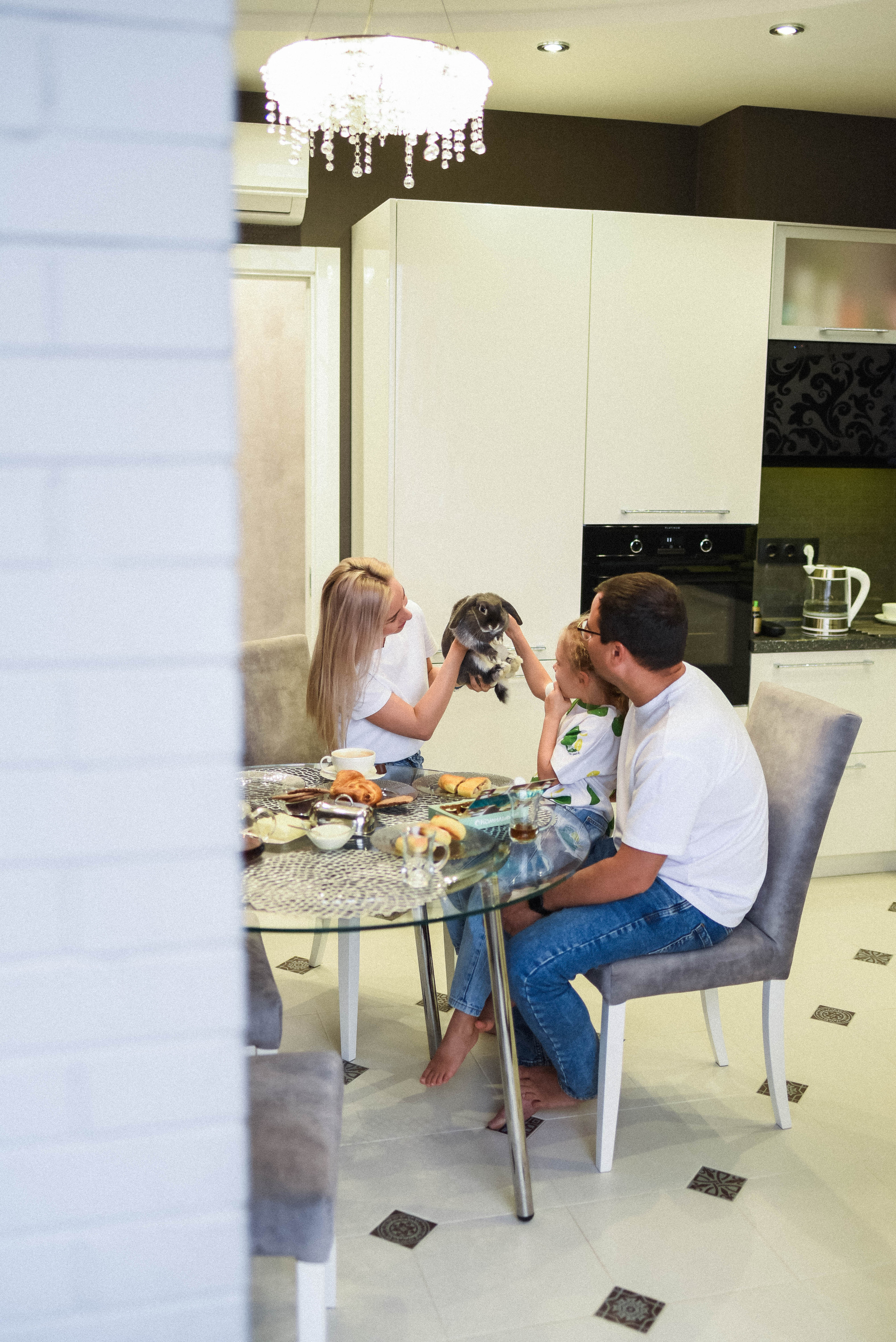 Марина, Андрей и Лиза. Главная