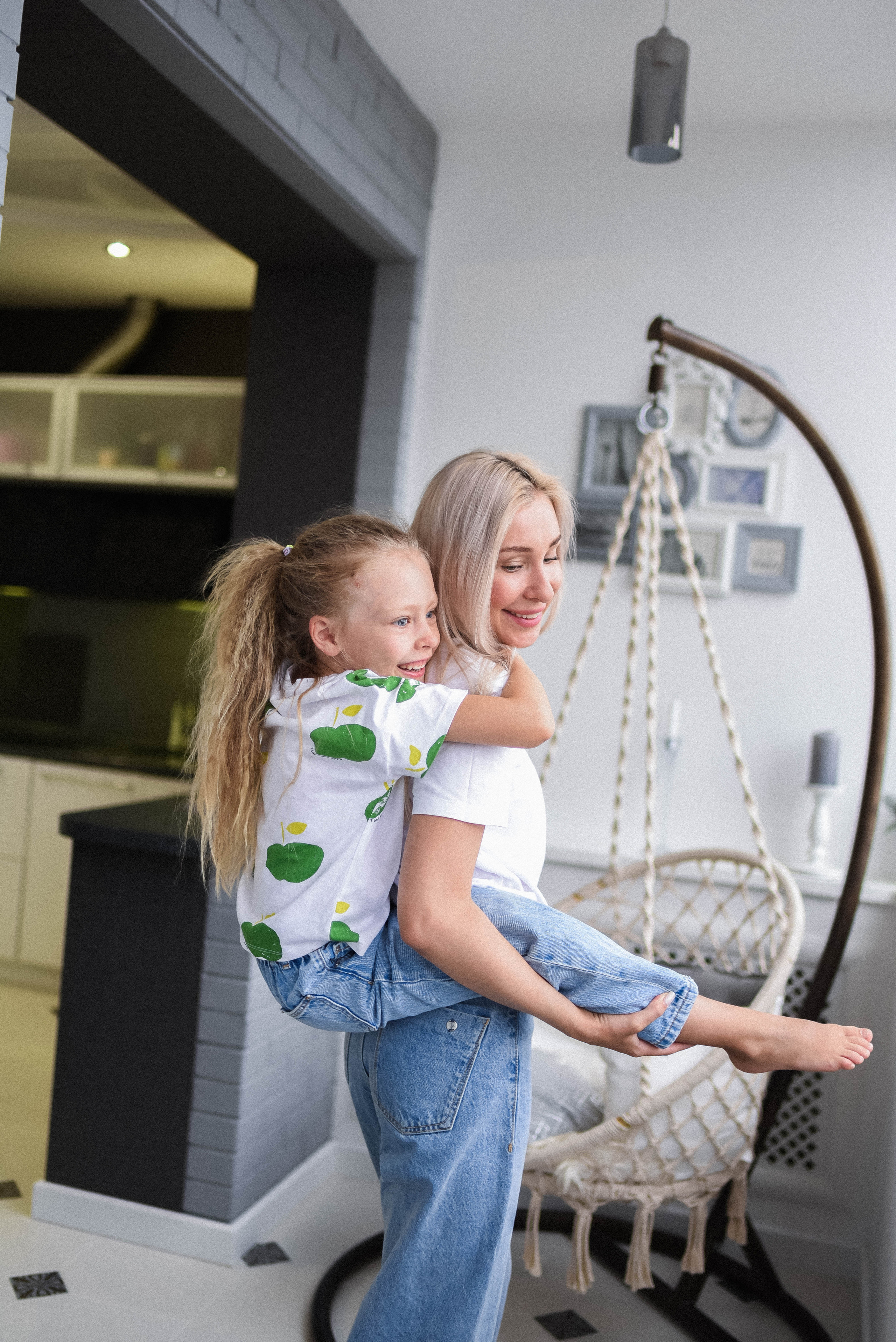 Марина, Андрей и Лиза. Главная