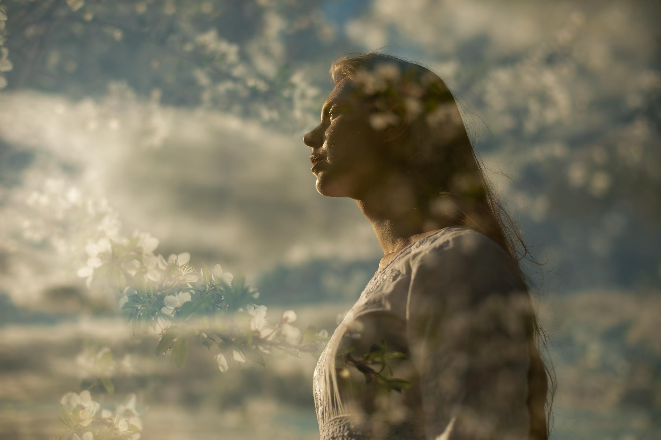 Катя в цветении. Женский семейный фотограф Тула Москва Захарова Анна