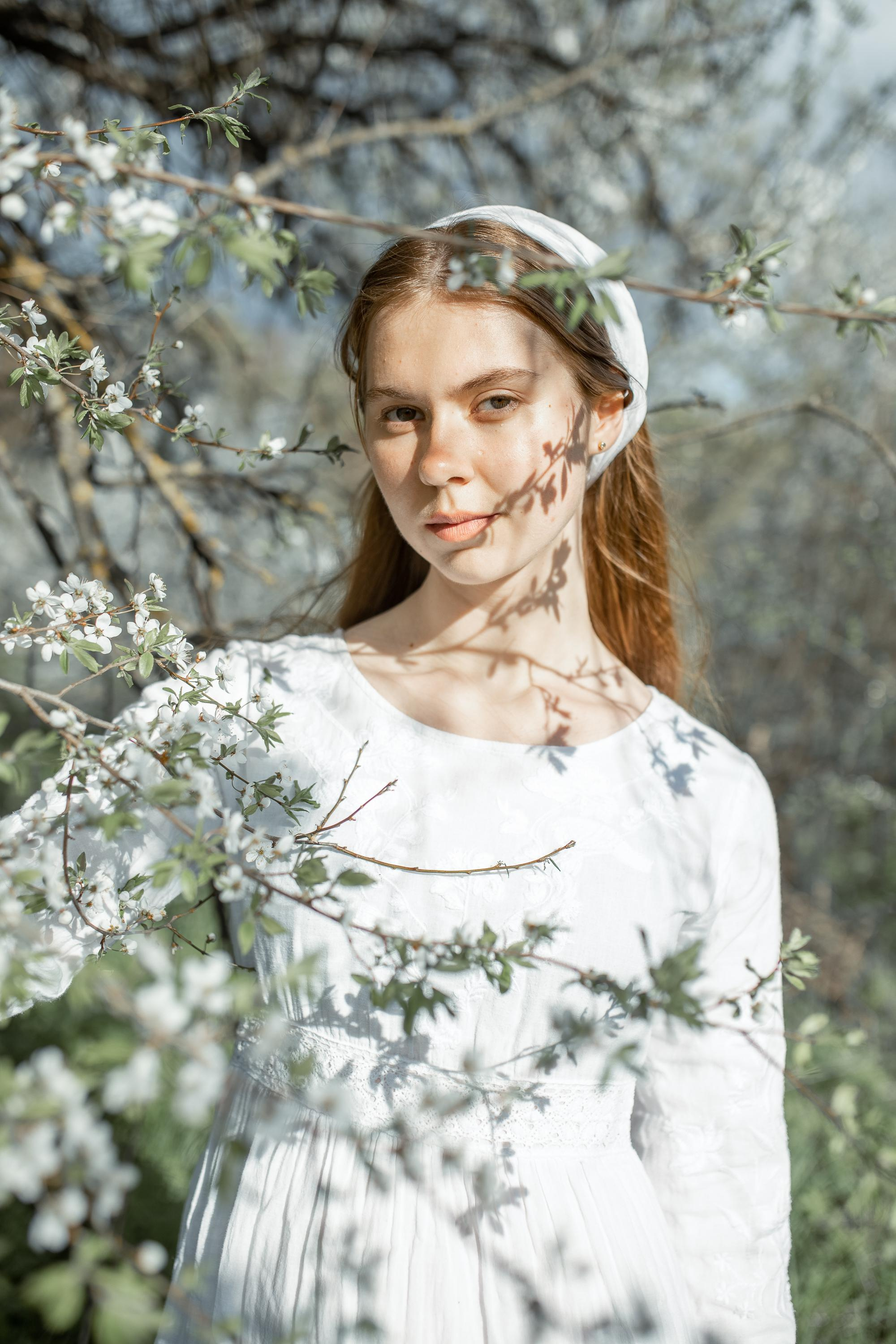 Катя в цветении. Женский семейный фотограф Тула Москва Захарова Анна
