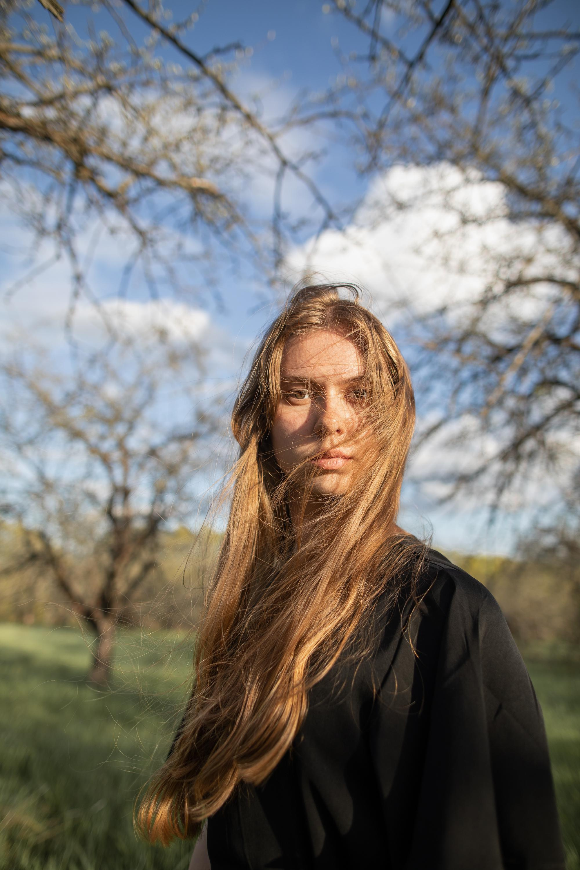 Катя в цветении. Женский семейный фотограф Тула Москва Захарова Анна