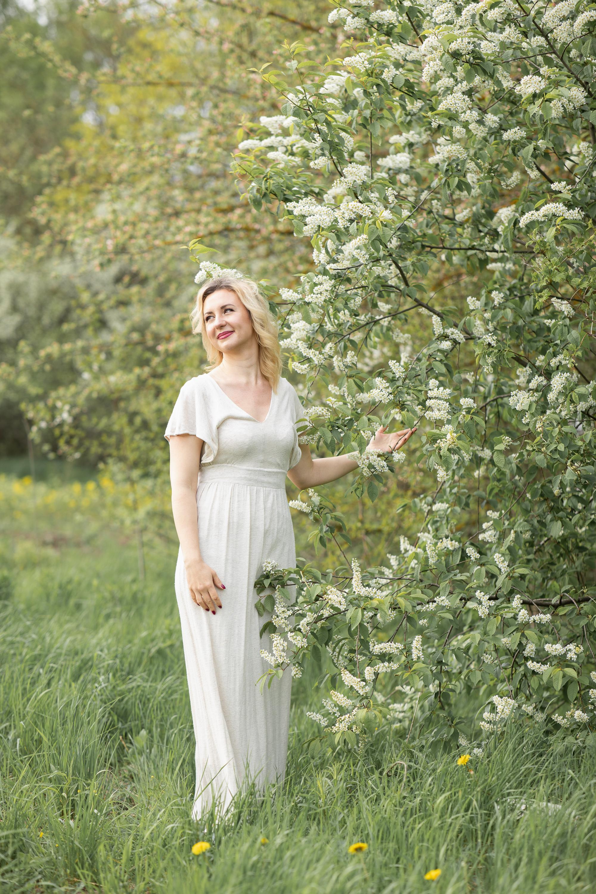 Ирина в цветении. Женский семейный фотограф Тула Москва Захарова Анна