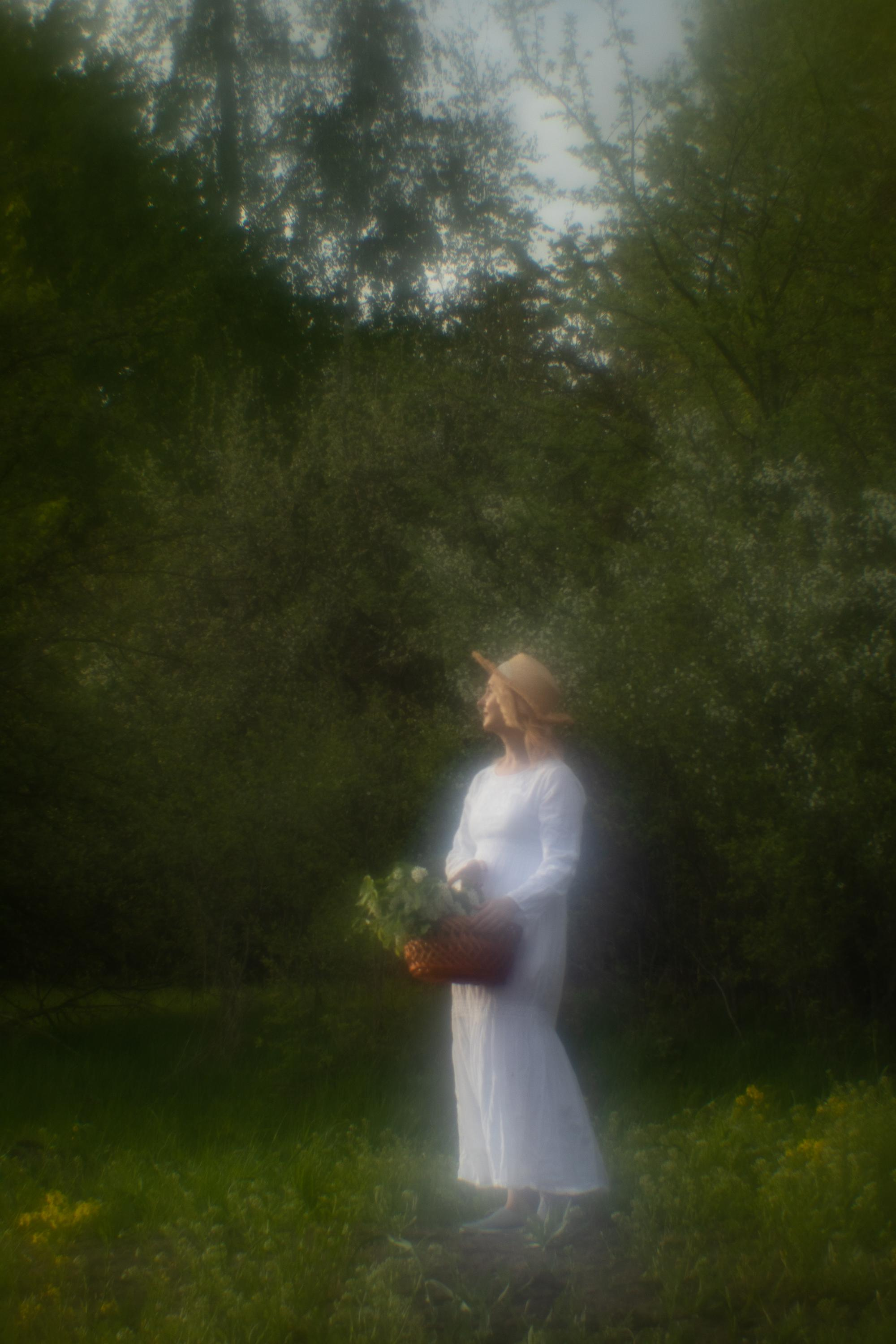 Ирина в цветении. Женский семейный фотограф Тула Москва Захарова Анна