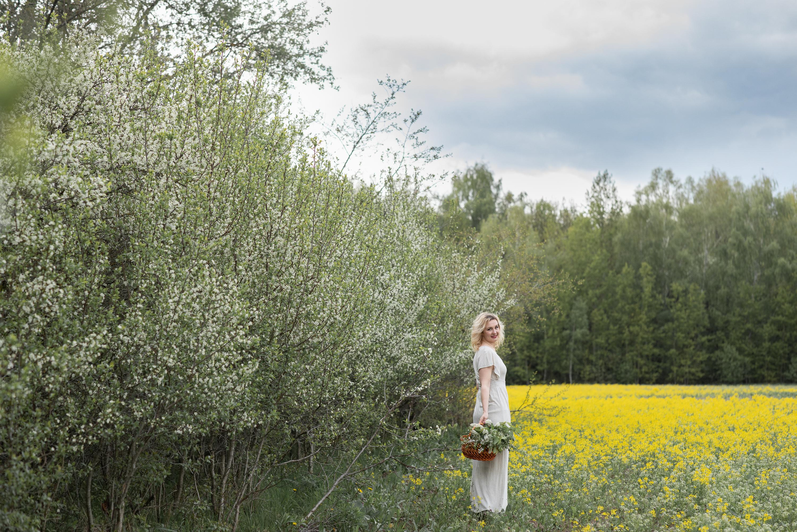 Ирина в цветении. Женский семейный фотограф Тула Москва Захарова Анна