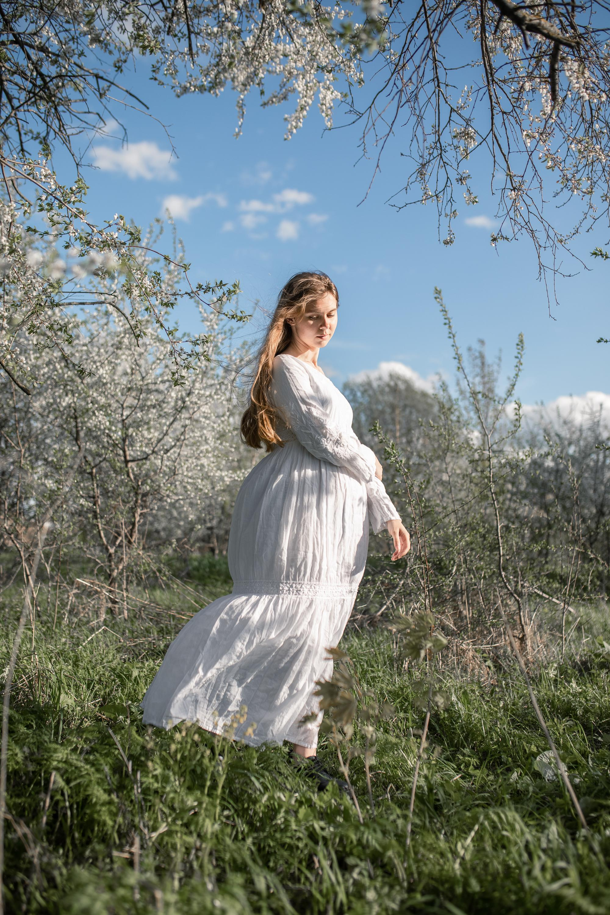 Катя в цветении. Женский семейный фотограф Тула Москва Захарова Анна