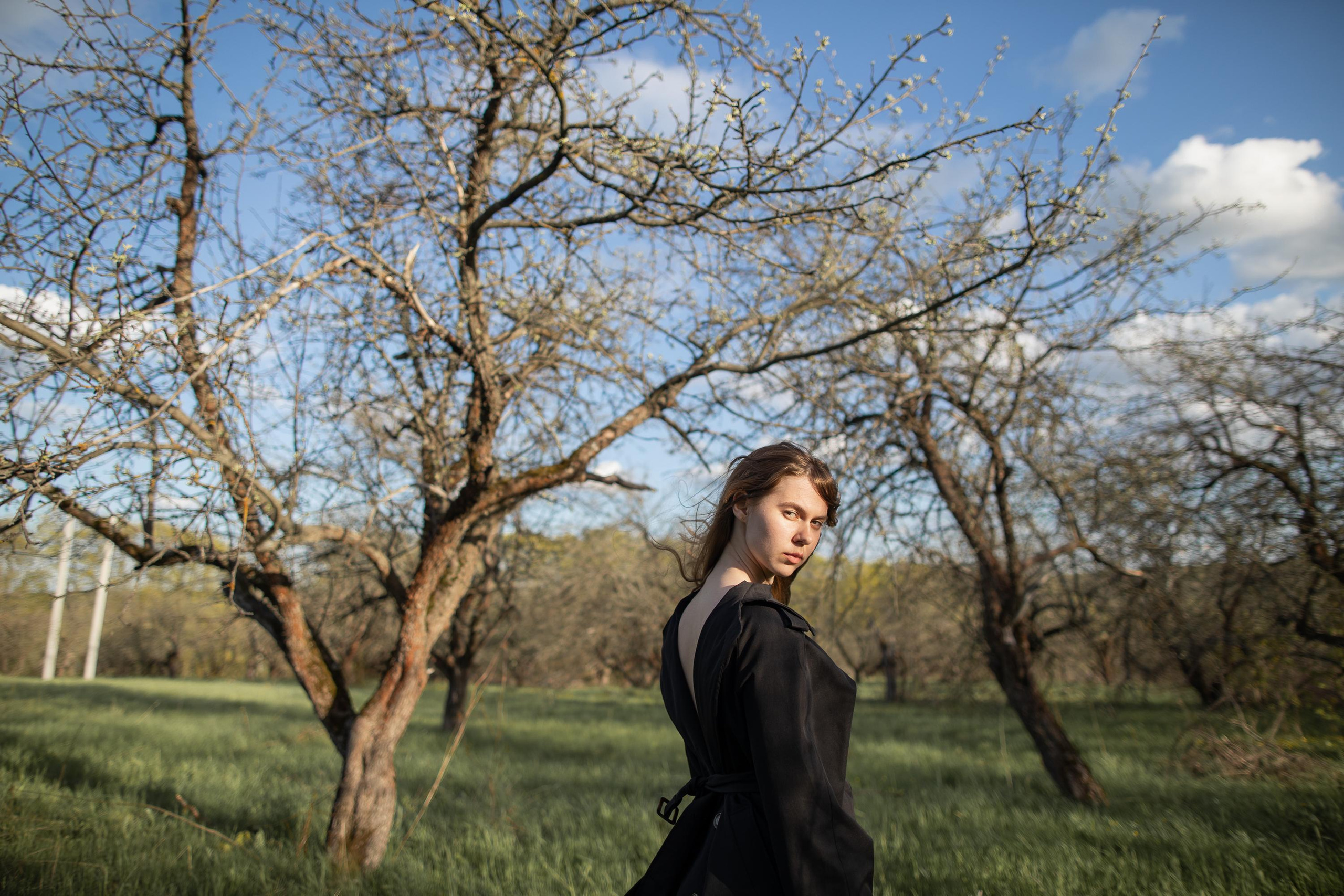Катя в цветении. Женский семейный фотограф Тула Москва Захарова Анна