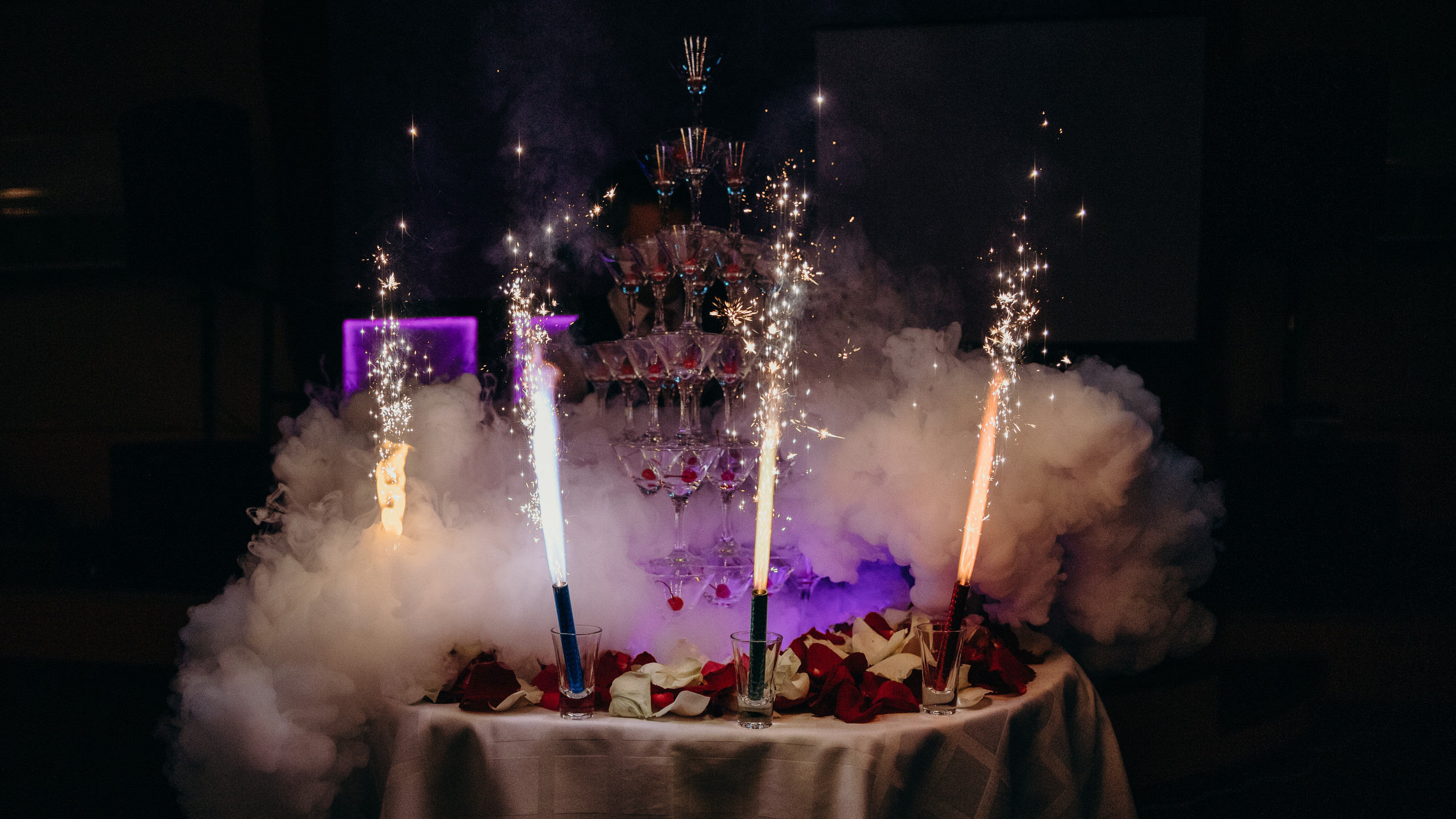 Контент съемка под ключ. Световое шоу / Москва и Мо