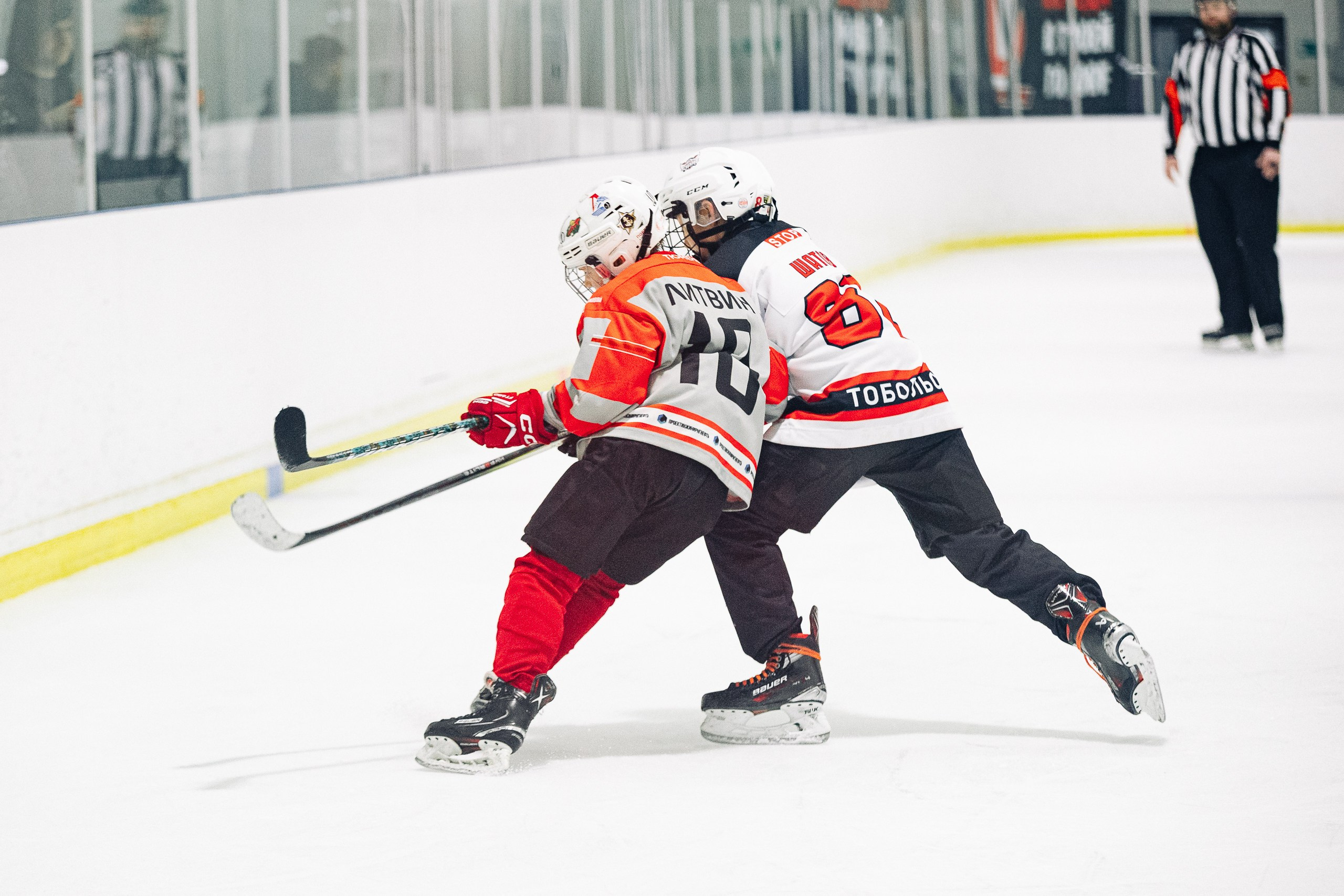 Первенство Тюмени по хоккею. MIG — студия спортивной фотографии Михаила Голянского
