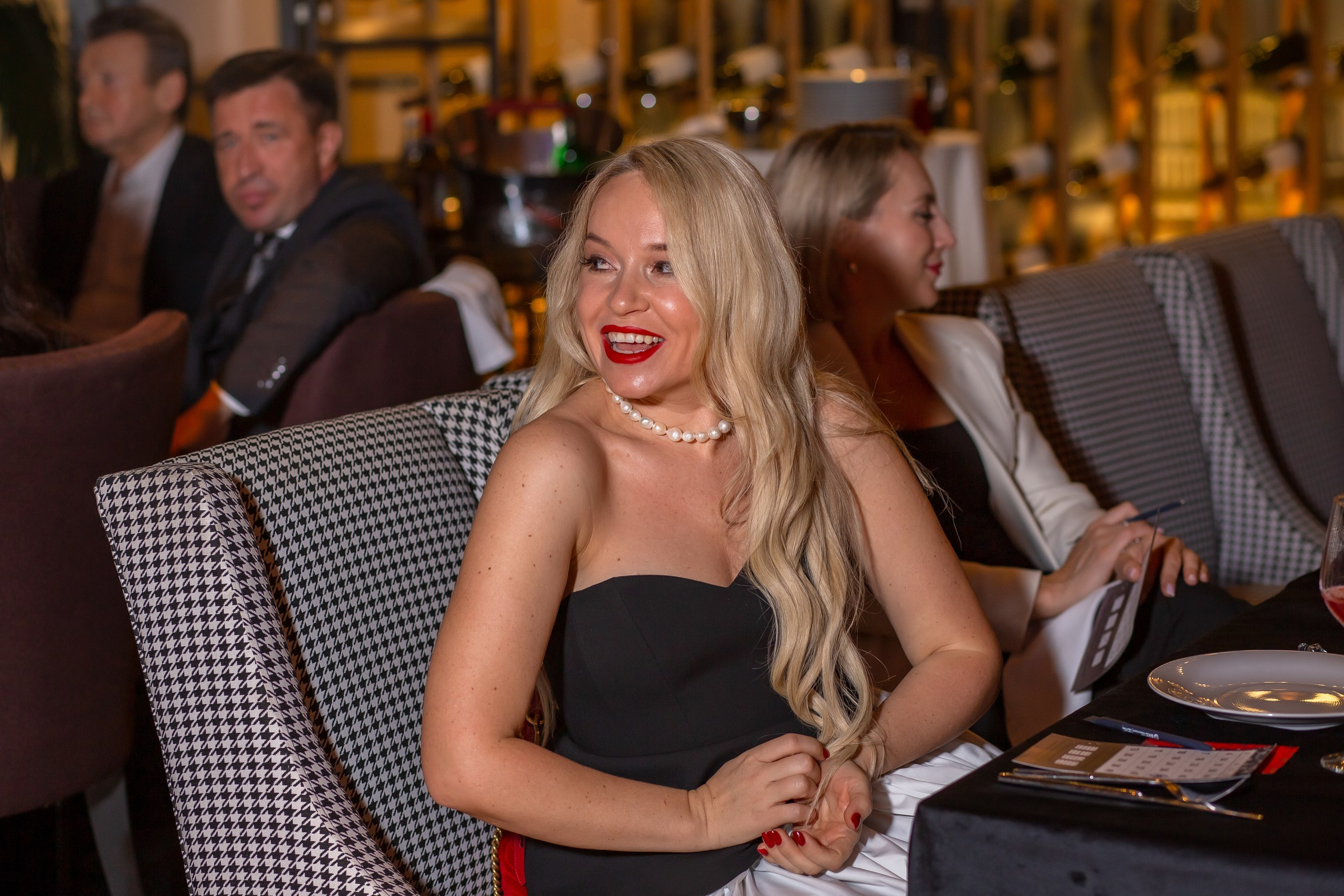 Корпоративный фотограф в Сочи и Сириусе — Премиум репортаж и тимбилдинги. Фотограф Сочи Адлер. Солькаева Анастасия