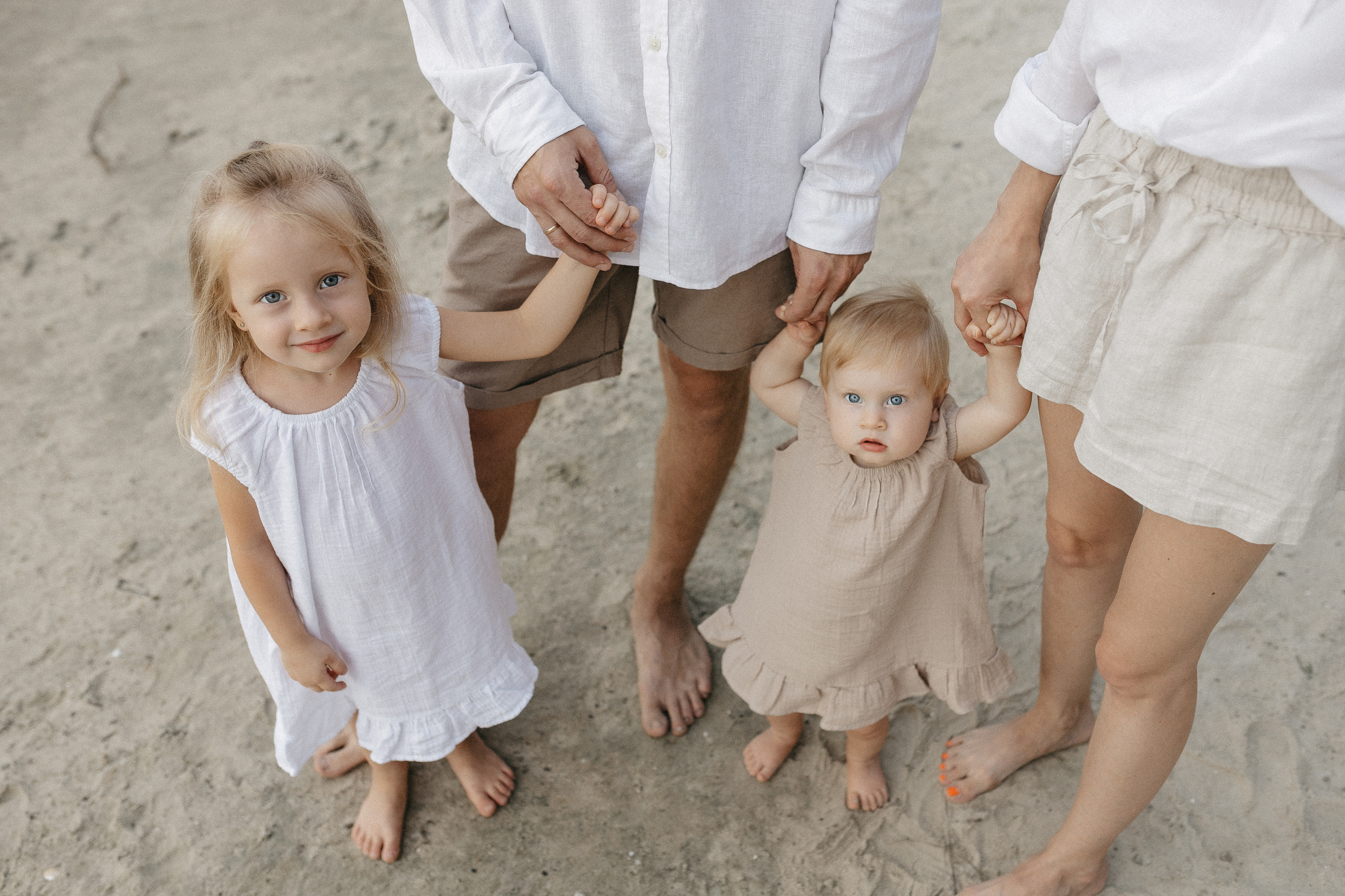 Вика и Саша (Вера и Люба). Семейный фотограф в г. Ростову-на-Дону Козлова Евгения