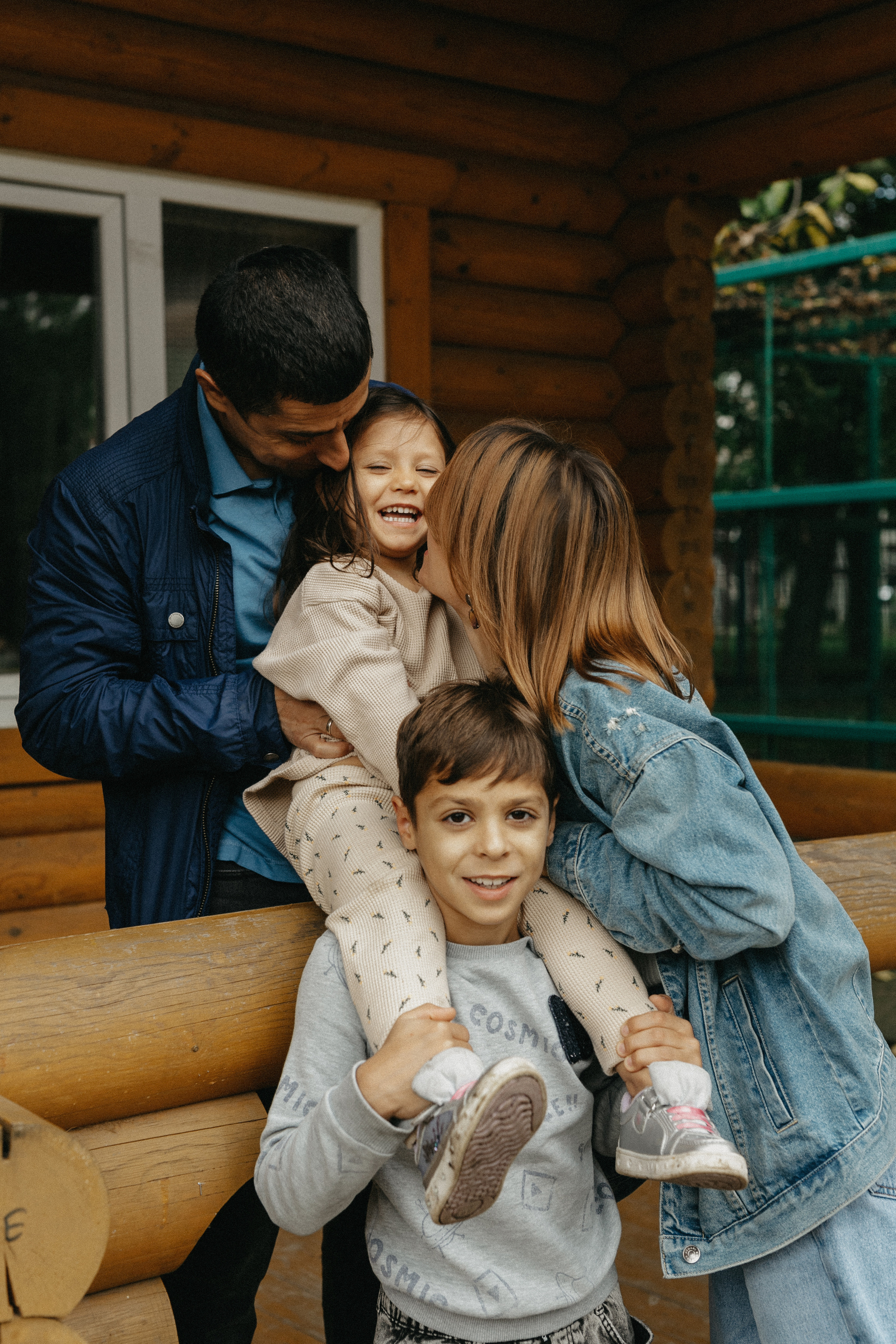 Нина и Нвер (Амелия и Назар). Семейный фотограф в г. Ростову-на-Дону Козлова Евгения