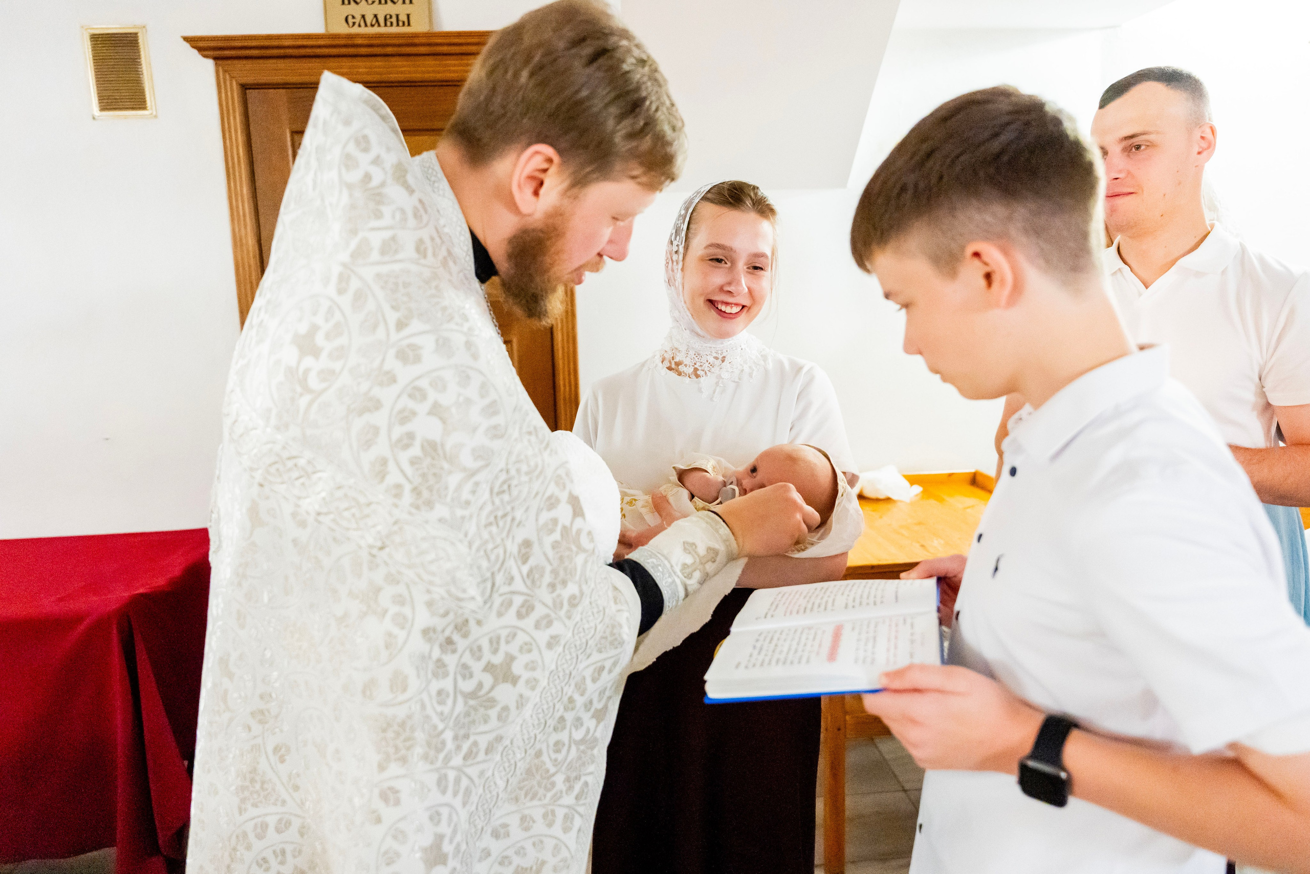 Крещение Льва. Фотограф Юлия Попова