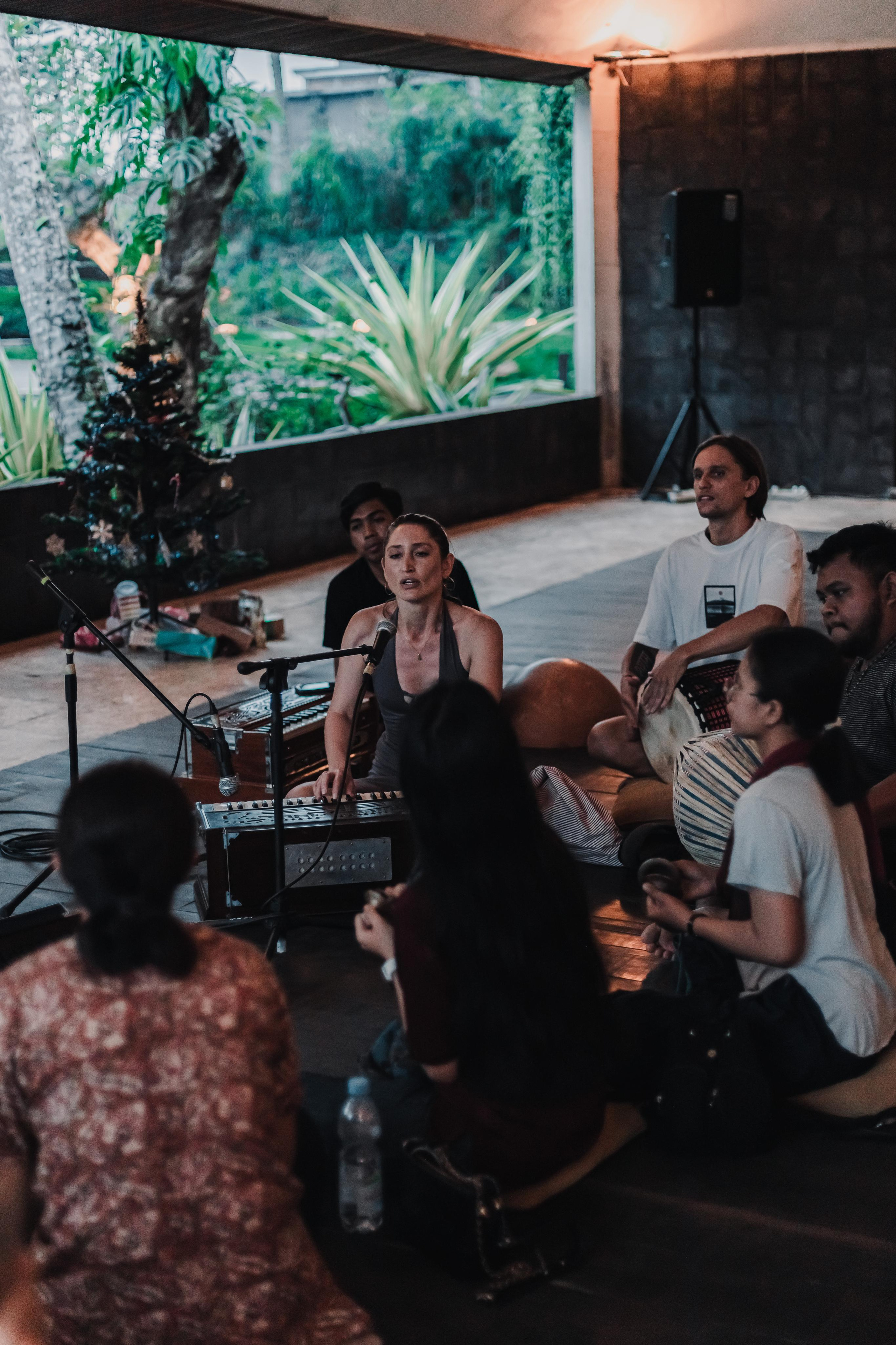 Предновогодний Киртан на Бали. Mariam Bagdasaryan