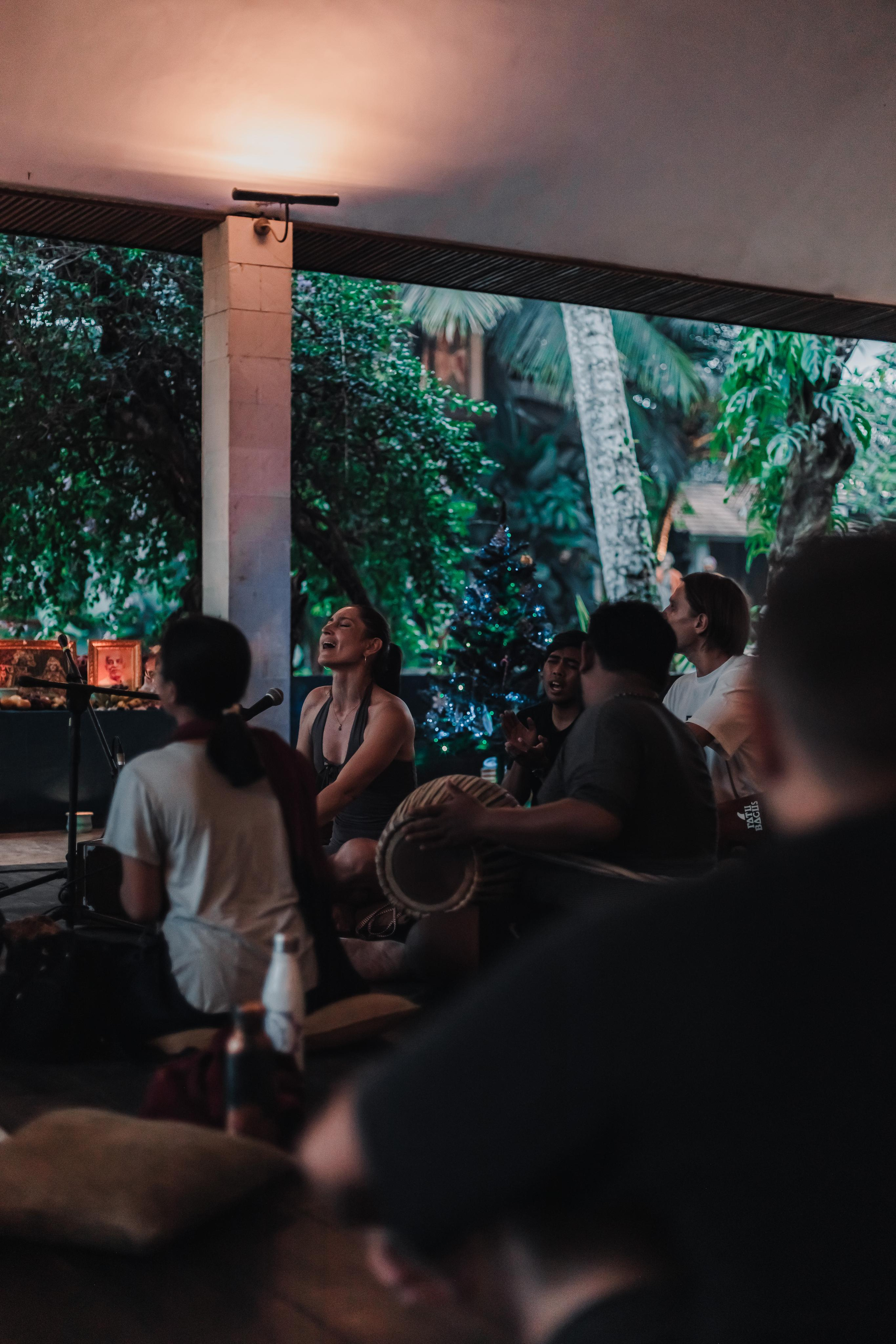 Предновогодний Киртан на Бали. Mariam Bagdasaryan