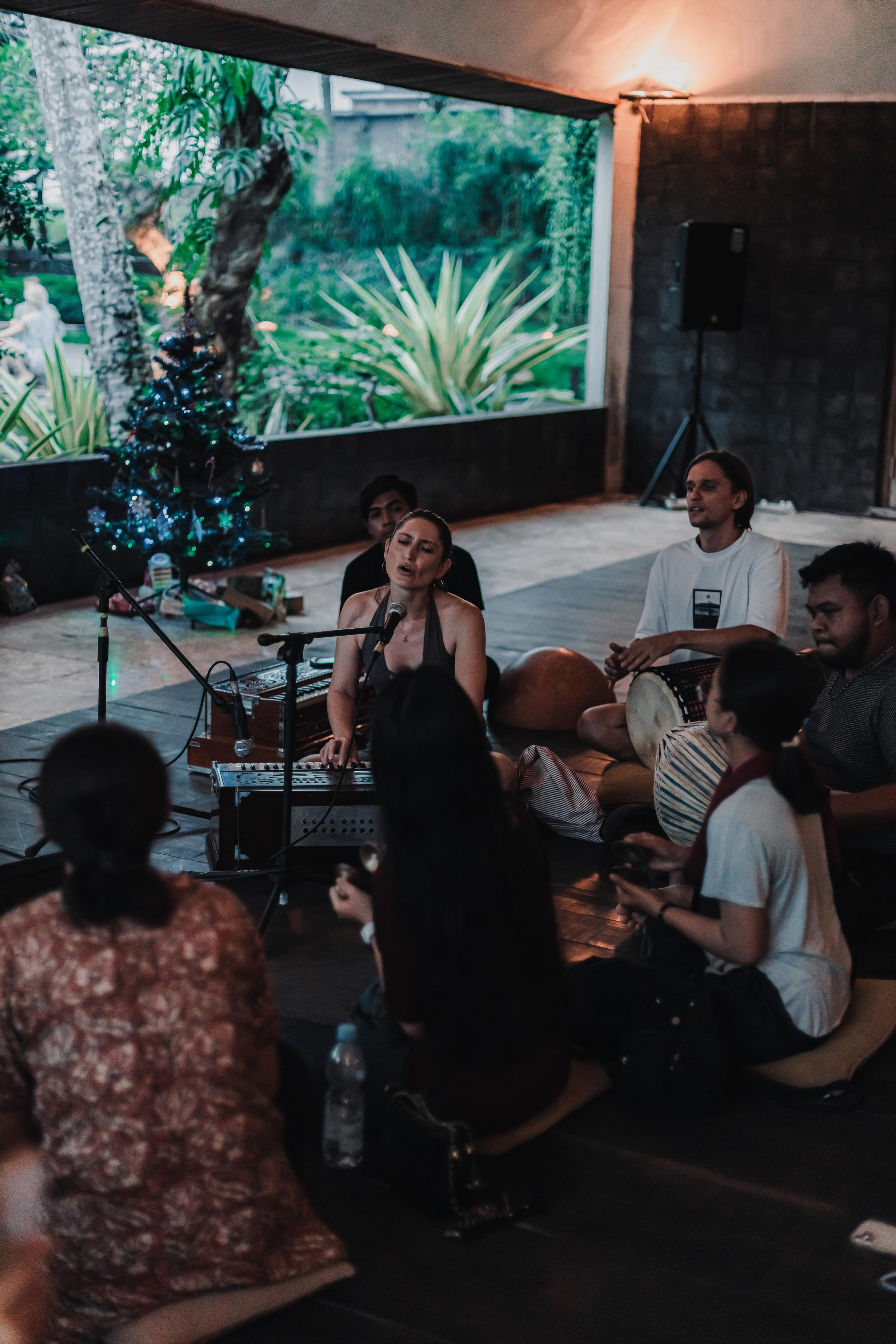 Предновогодний Киртан на Бали. Mariam Bagdasaryan