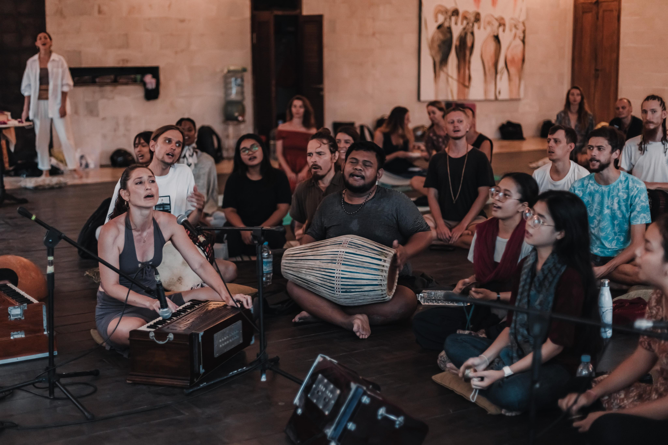 Предновогодний Киртан на Бали. Mariam Bagdasaryan