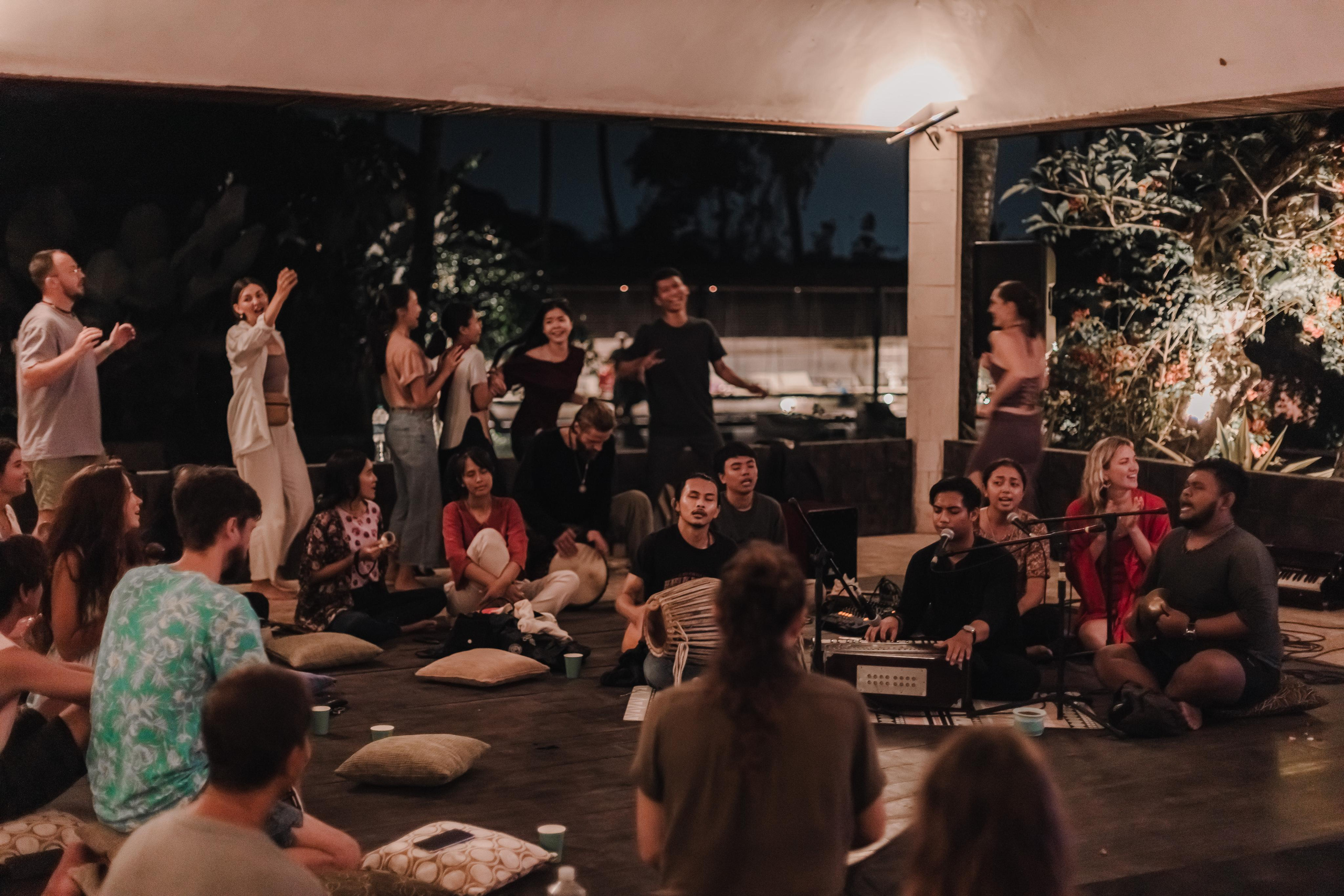 Предновогодний Киртан на Бали. Mariam Bagdasaryan