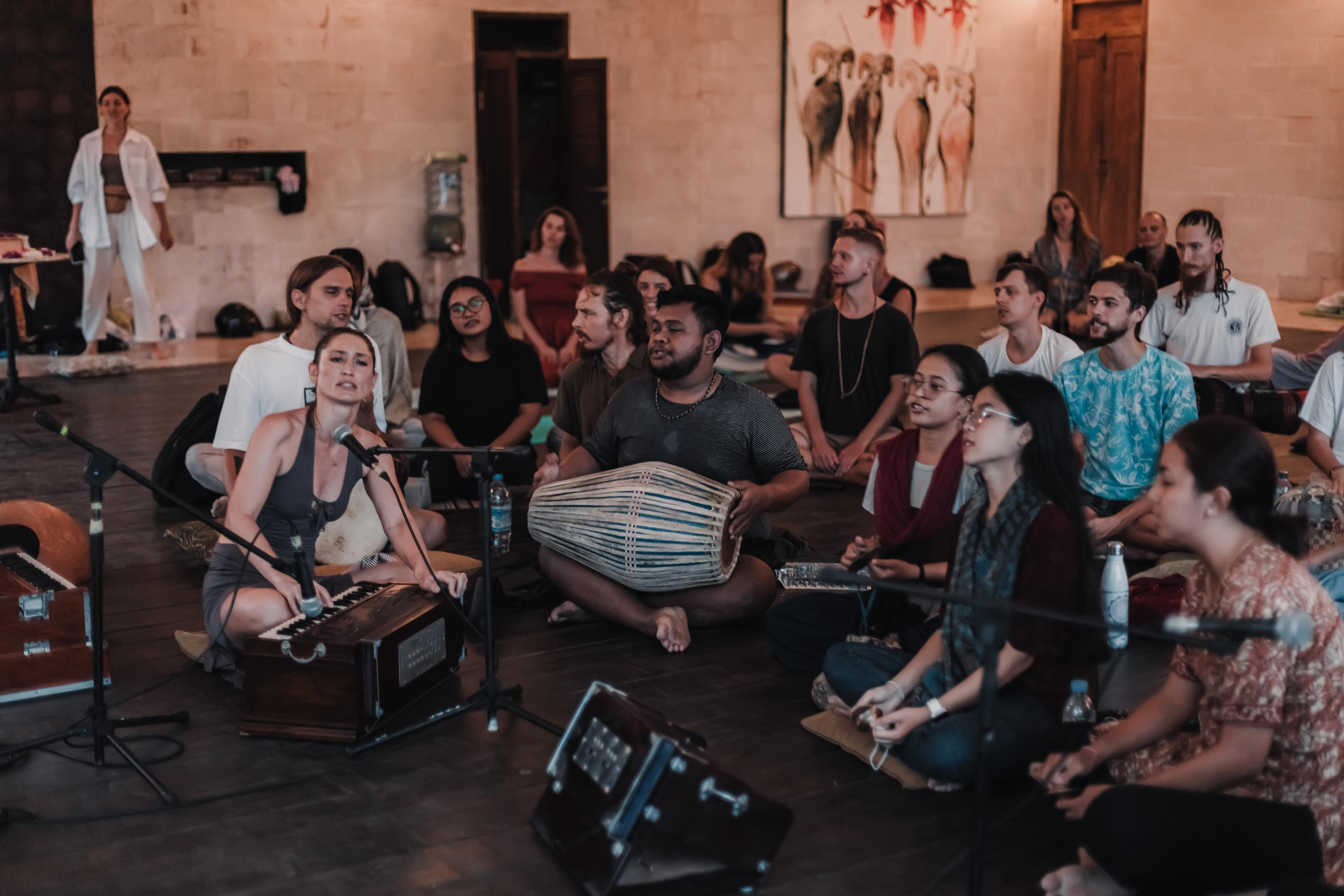 Предновогодний Киртан на Бали. Mariam Bagdasaryan