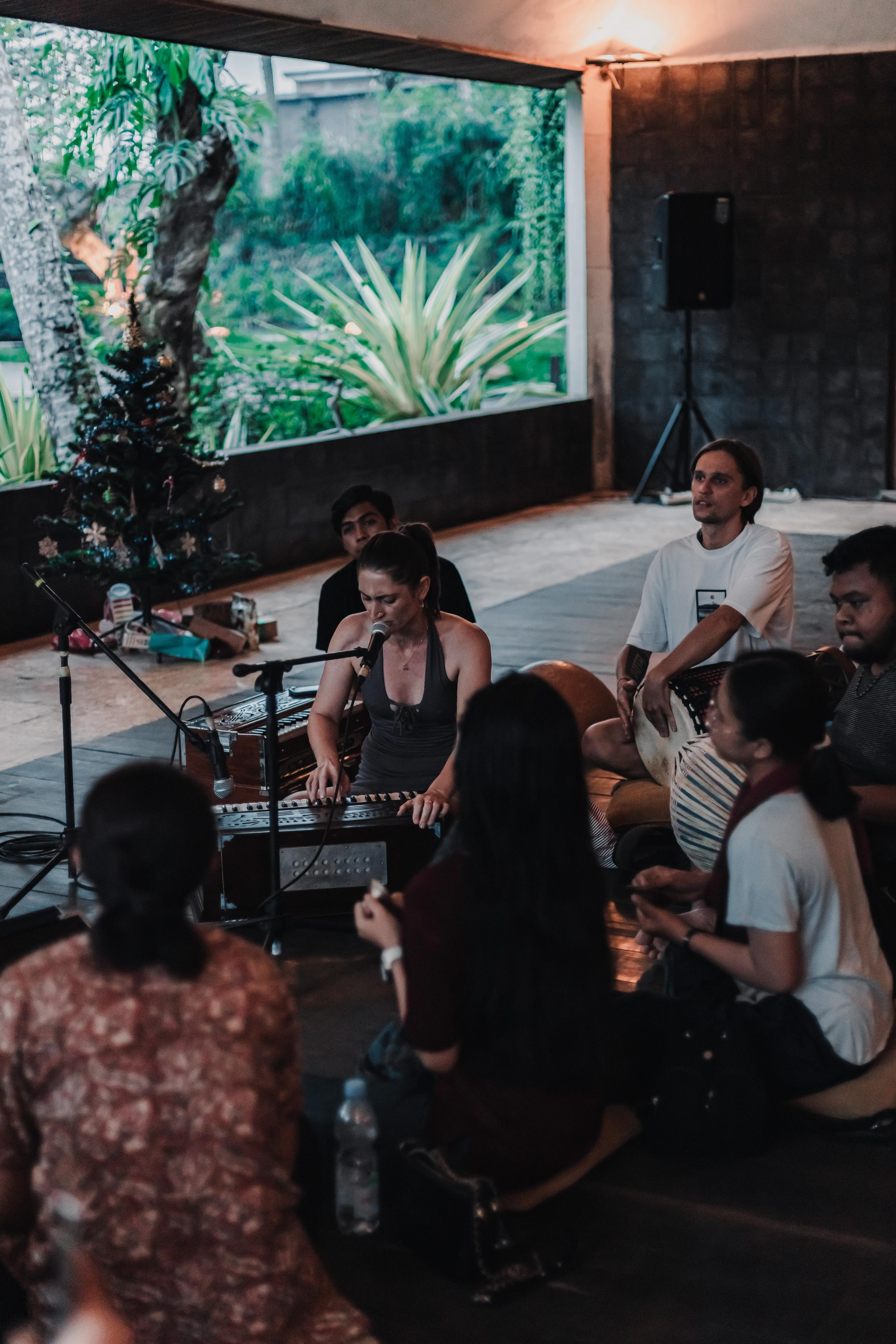 Предновогодний Киртан на Бали. Mariam Bagdasaryan