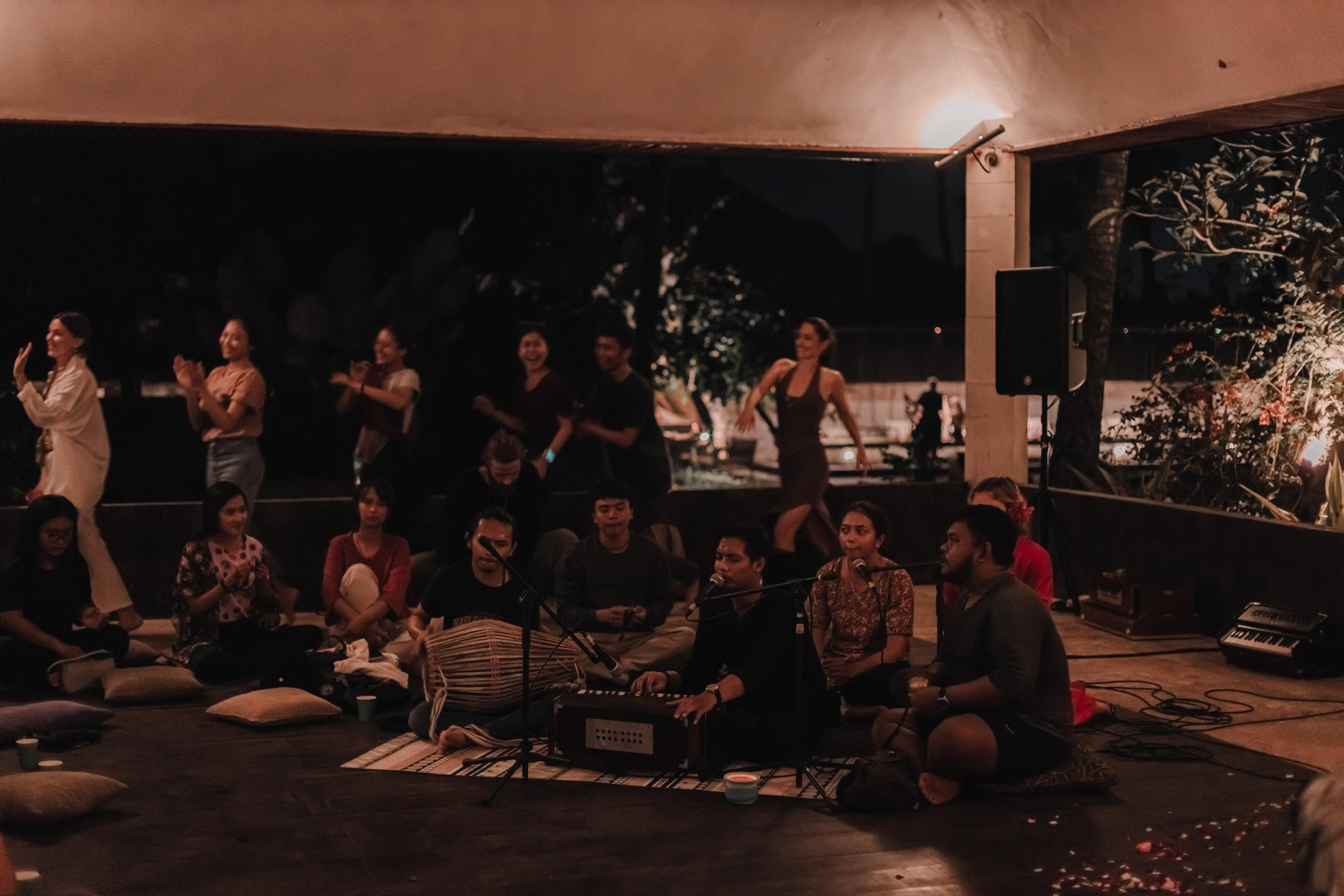 Предновогодний Киртан на Бали. Mariam Bagdasaryan