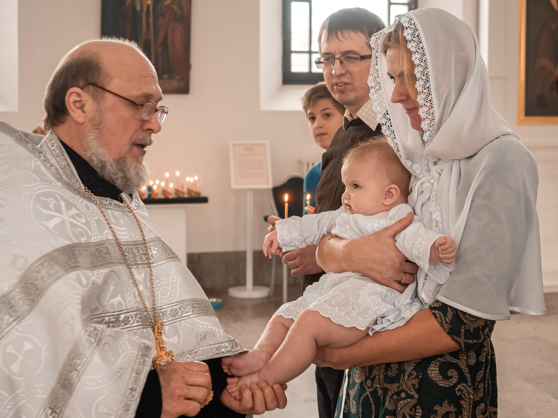 крещение купить, крестная крестить мальчика, перед крещение, в церковь перед крещением, фотограф крещения в спб