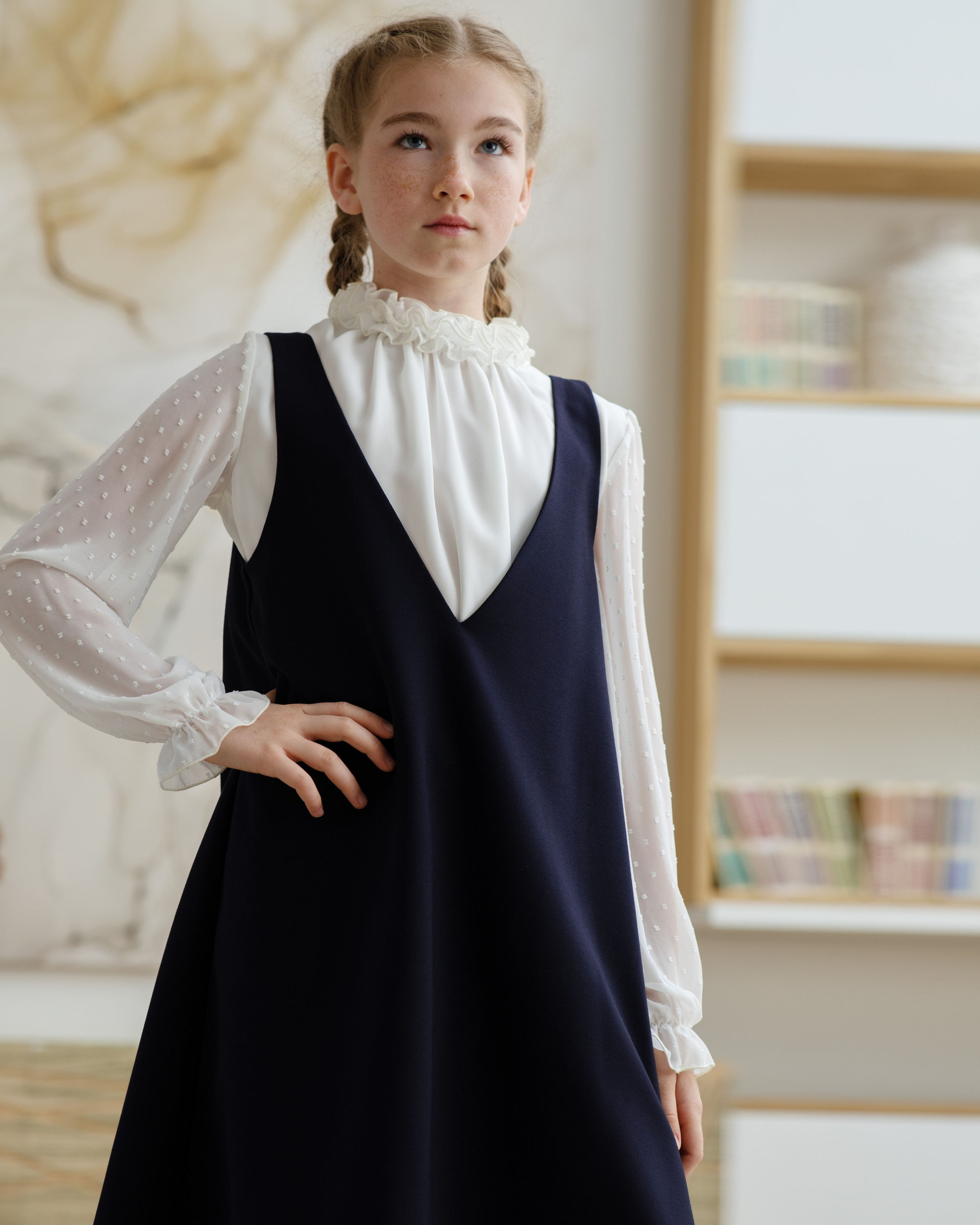 Съемка школьной формы «Красавушка» для маркетплейсов. Спортивный и детский фотограф в Москве, Калининграде