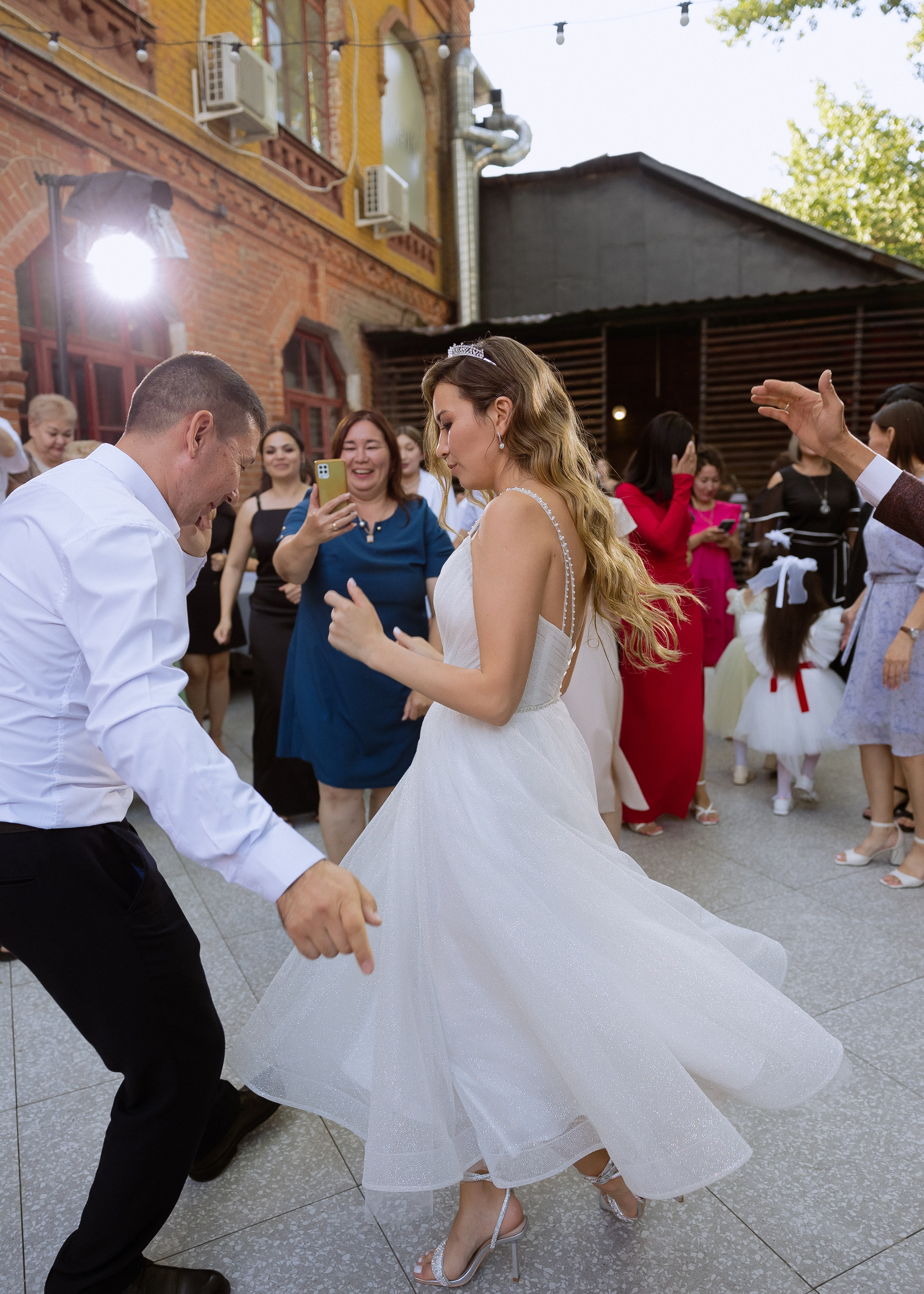 Дмитрий и Алита. Фотограф Эмиль Исякаев