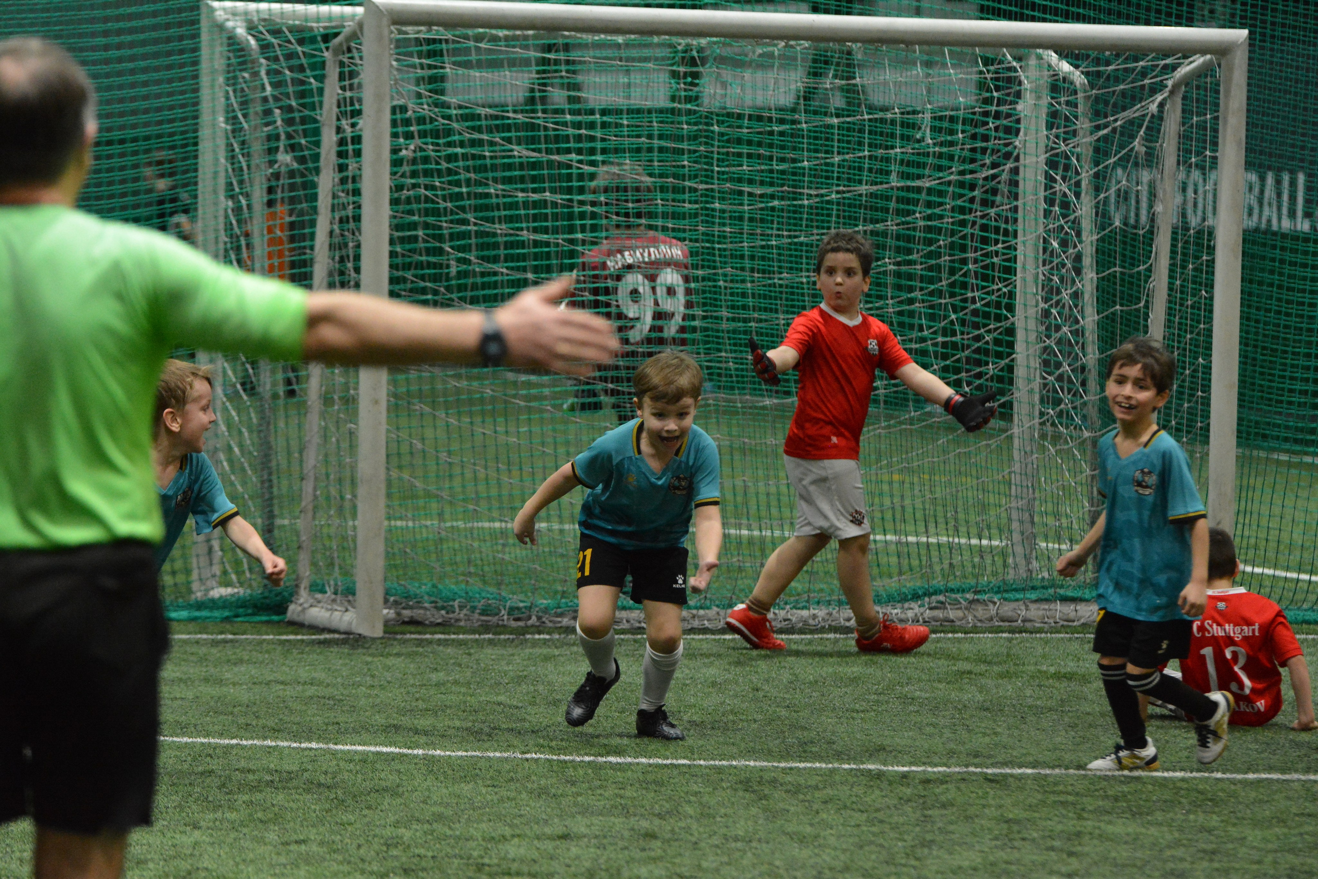 Футбол. F/8 and be there — оказаться в нужном месте и поймать момент