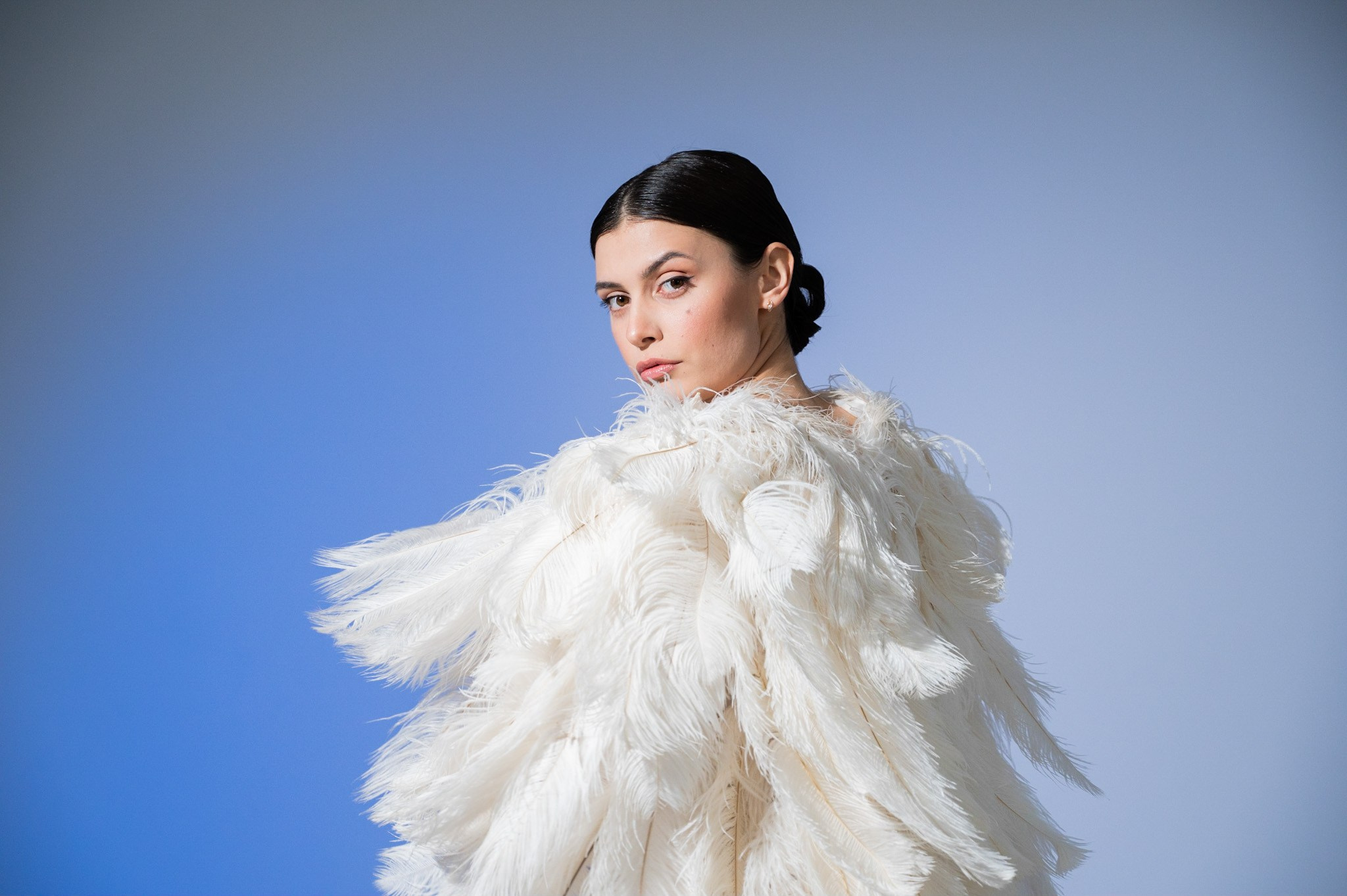 White Feathers. NL