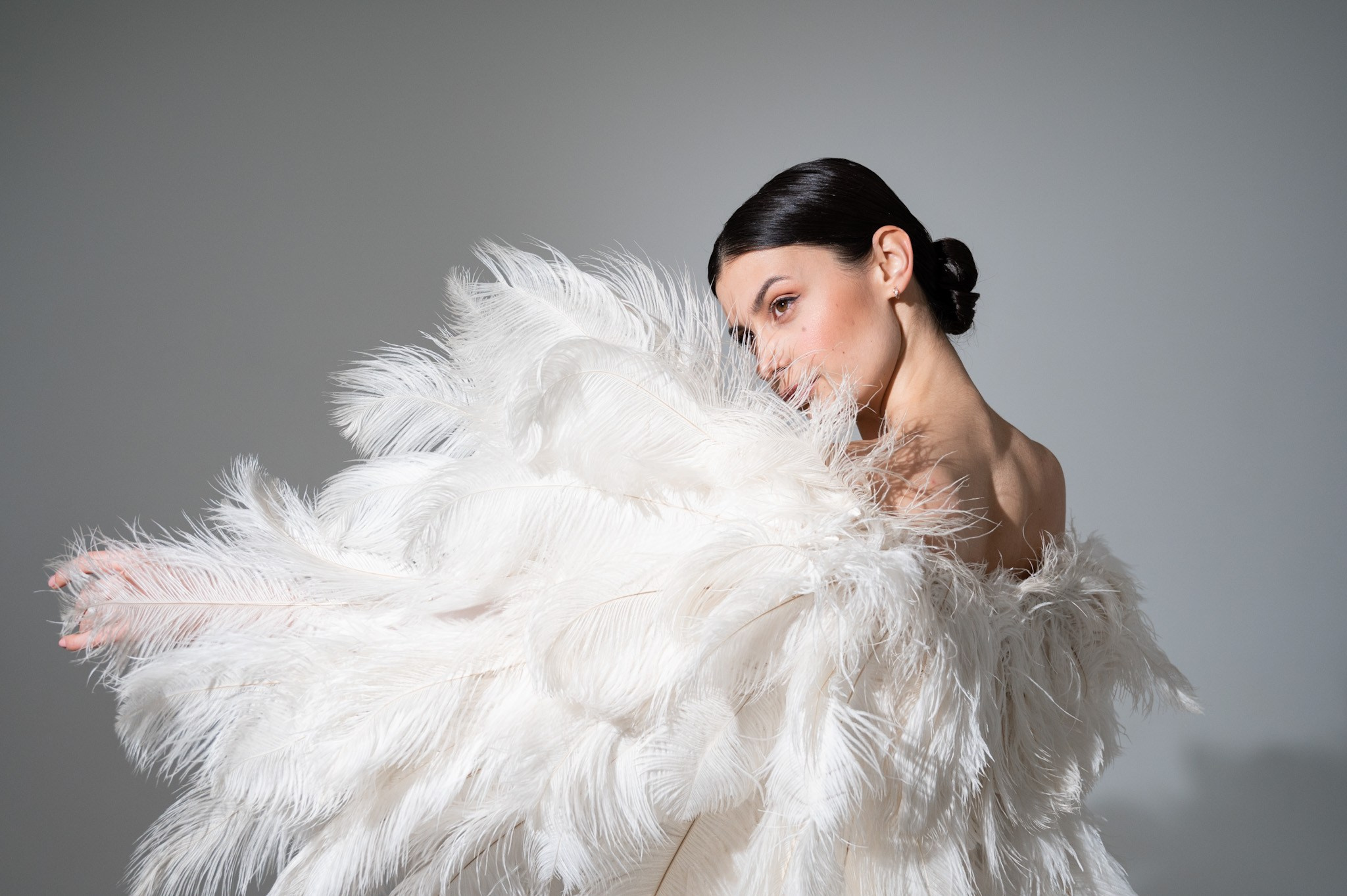 White Feathers. NL