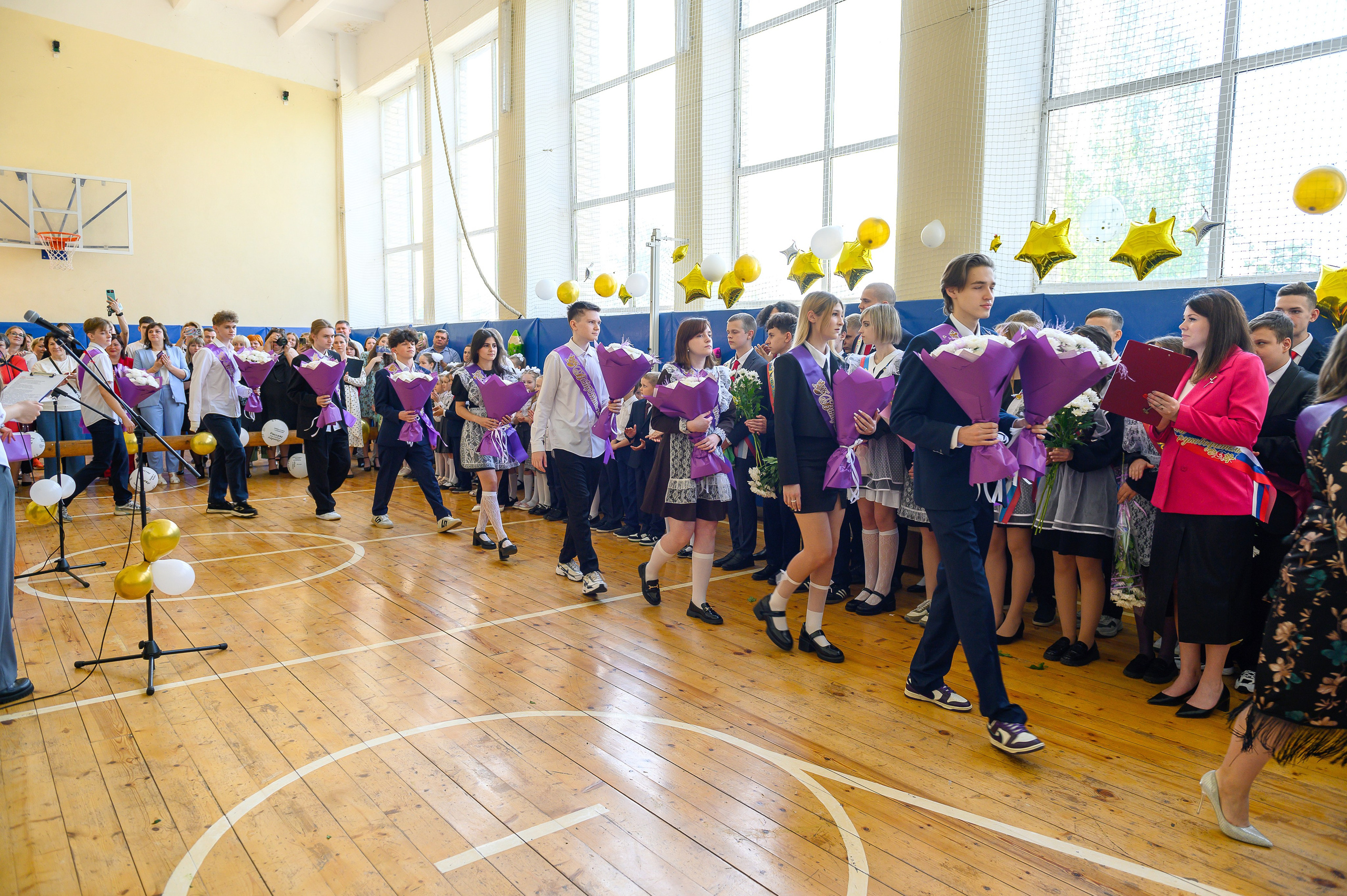 Последний звонок 2025. Фотограф Галина Лисанова, г. Брянск